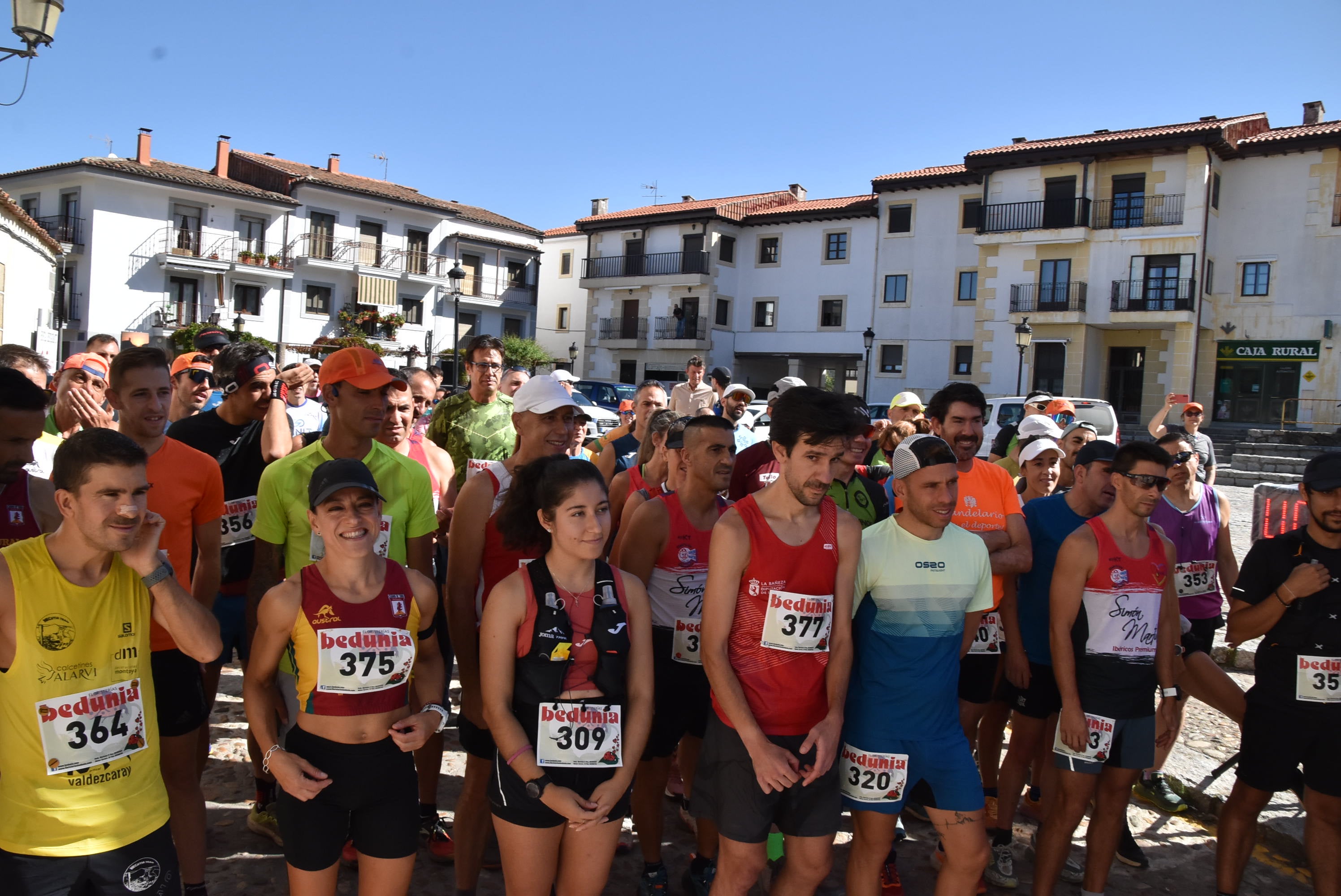 Álvaro García y Verónica Sánchez ganan en la Arrebatacapas de Candelario