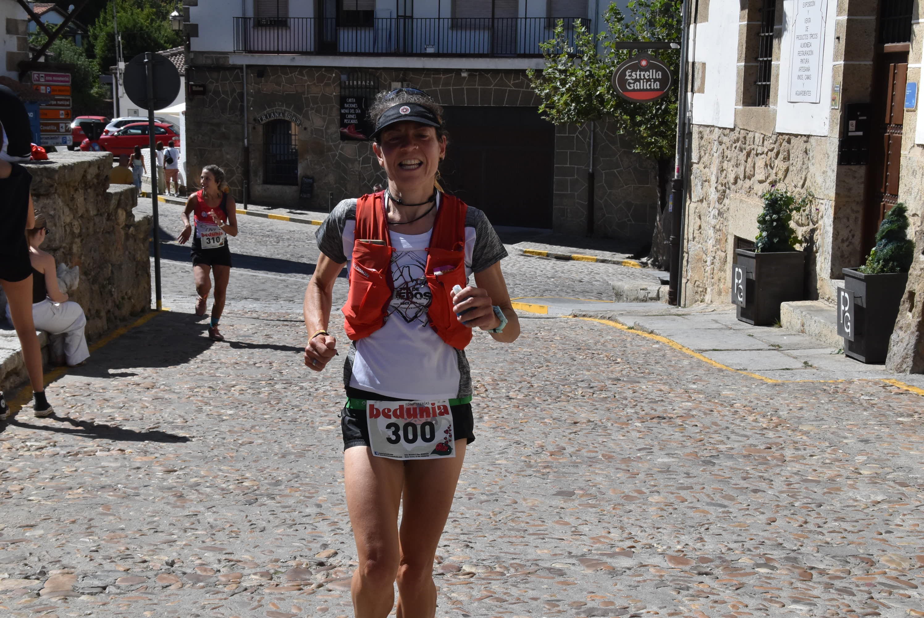 Álvaro García y Verónica Sánchez ganan en la Arrebatacapas de Candelario
