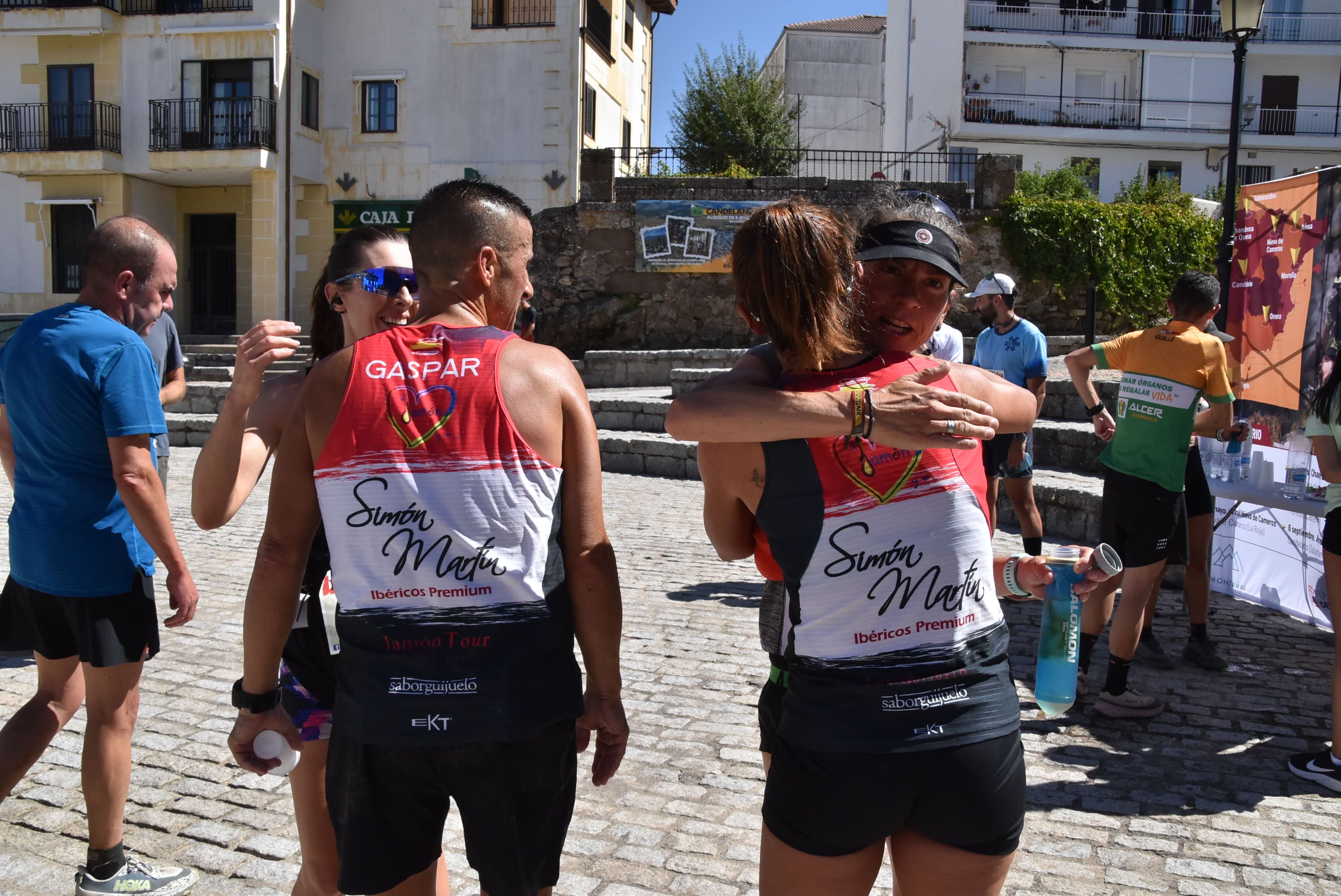 Álvaro García y Verónica Sánchez ganan en la Arrebatacapas de Candelario