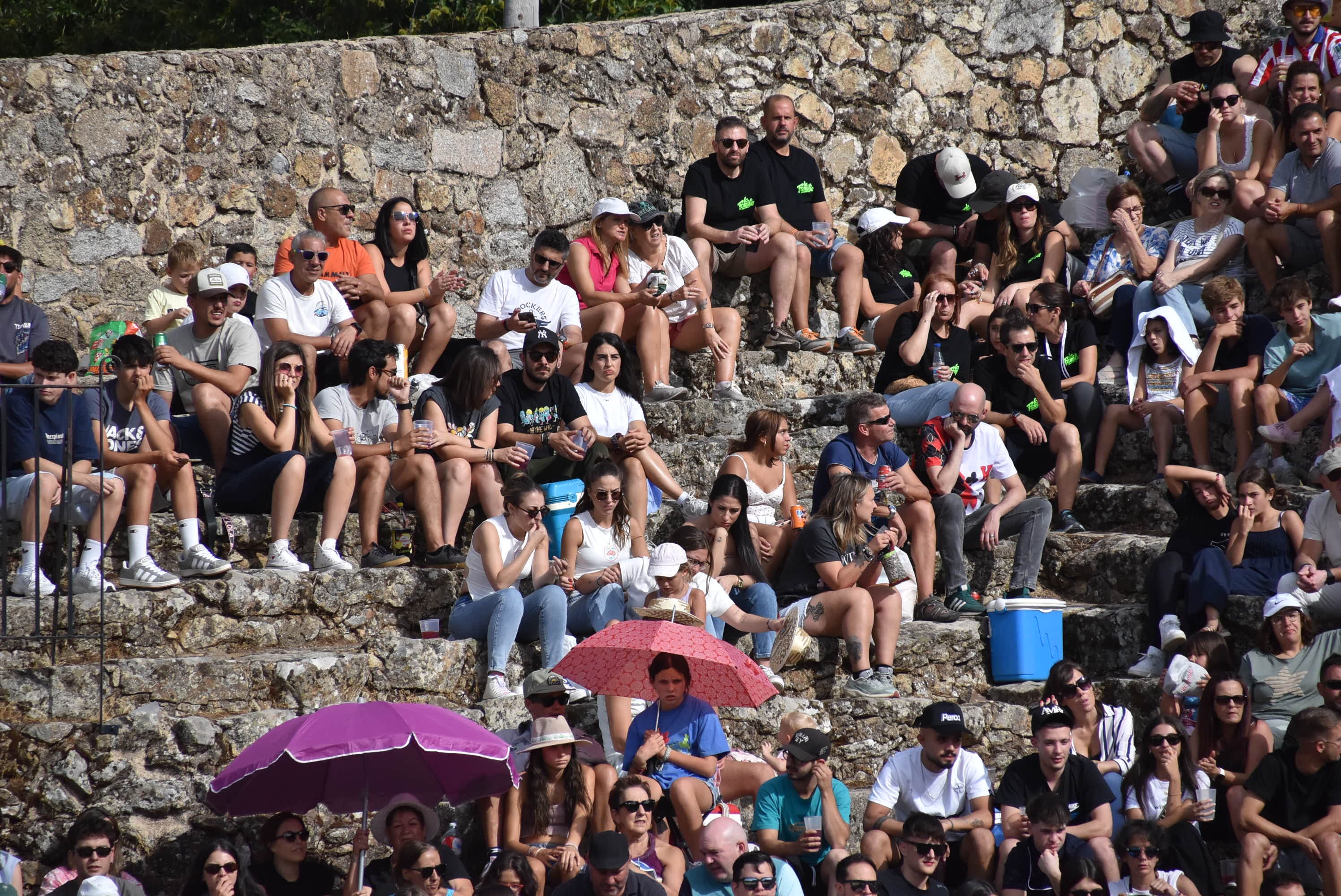 La peña &#039;El lokal&#039; gana las pruebas del Humor Amarillo en la plaza de toros de Béjar