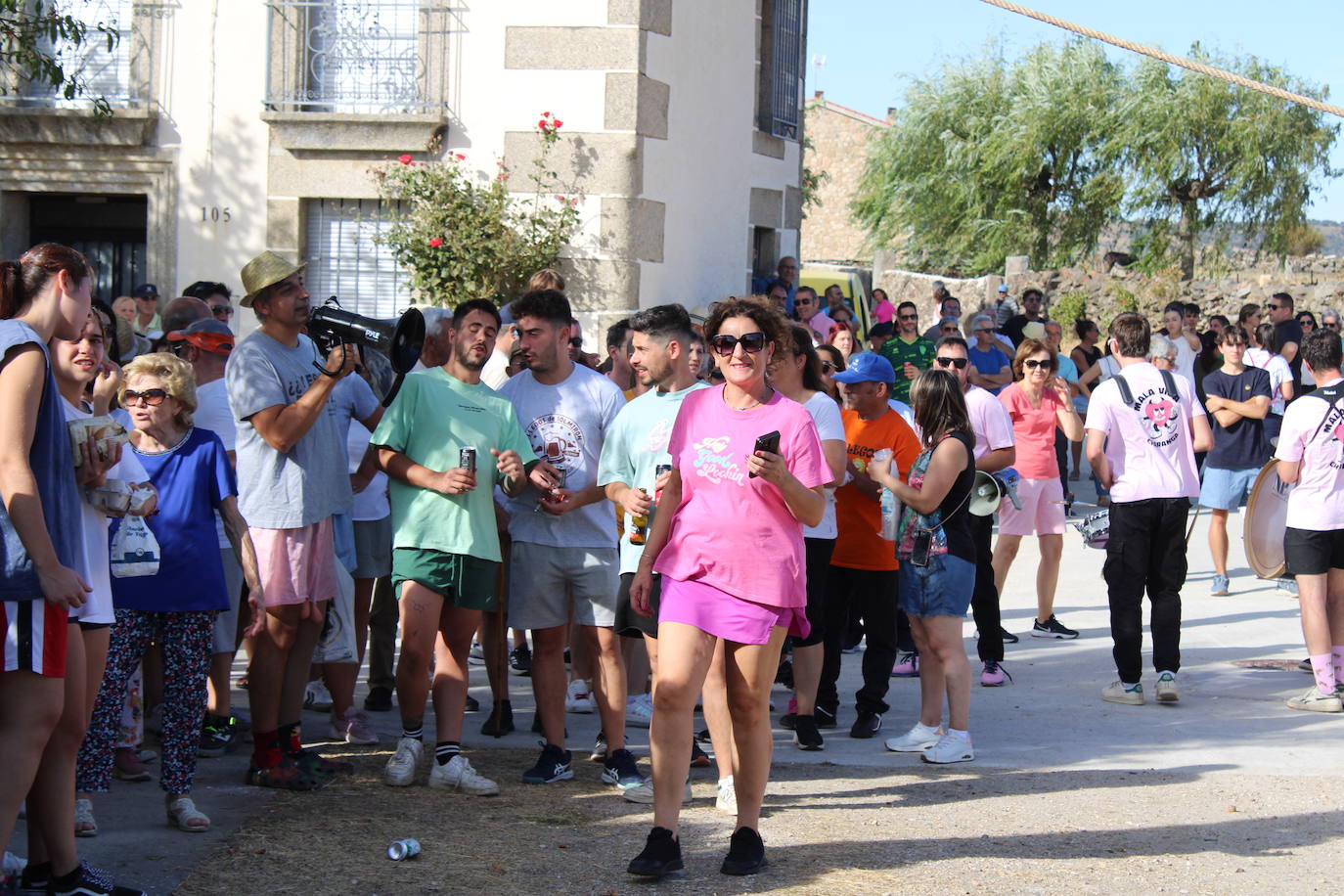 Los quintos protagonizan el día de fiesta en Gallegos de Solmirón