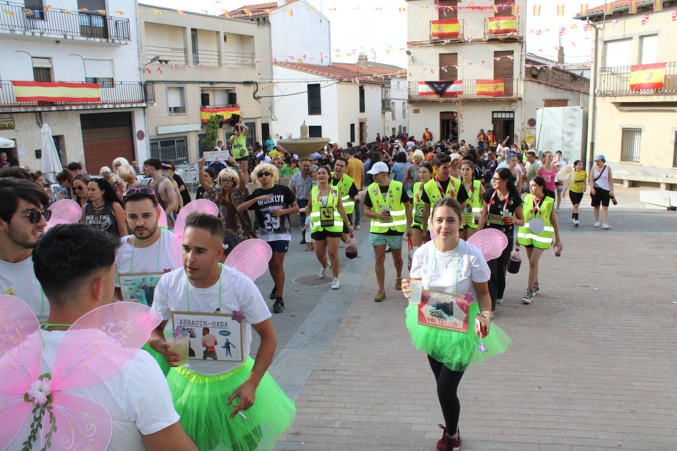 Ambiente joven para abrir la fiesta en Cespedosa de Tormes