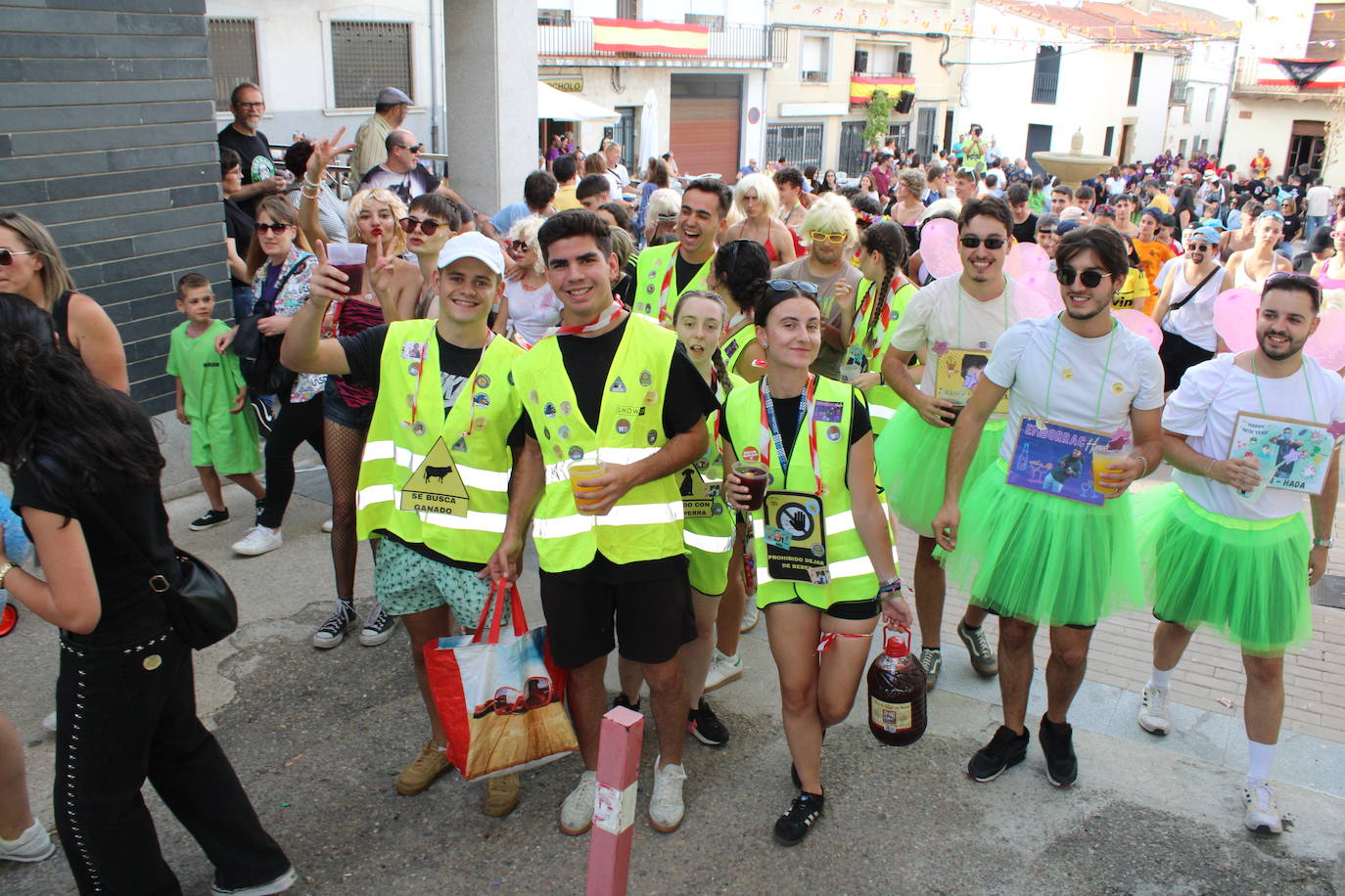Ambiente joven para abrir la fiesta en Cespedosa de Tormes