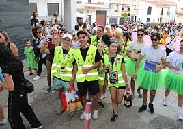 Salida de las peñas de la Plaza Mayor.