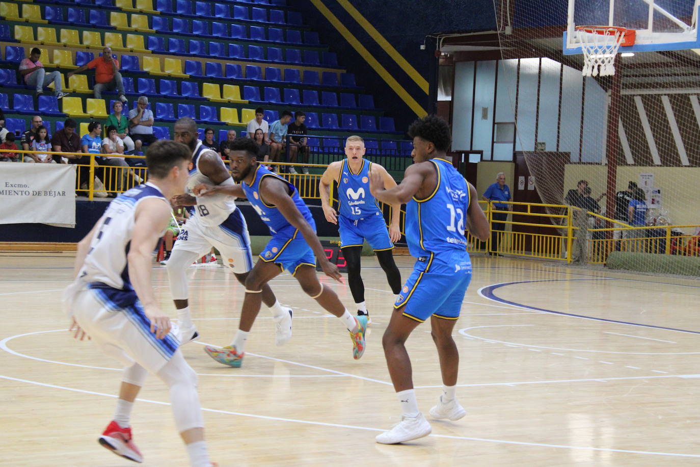 Béjar disfruta con el baloncesto