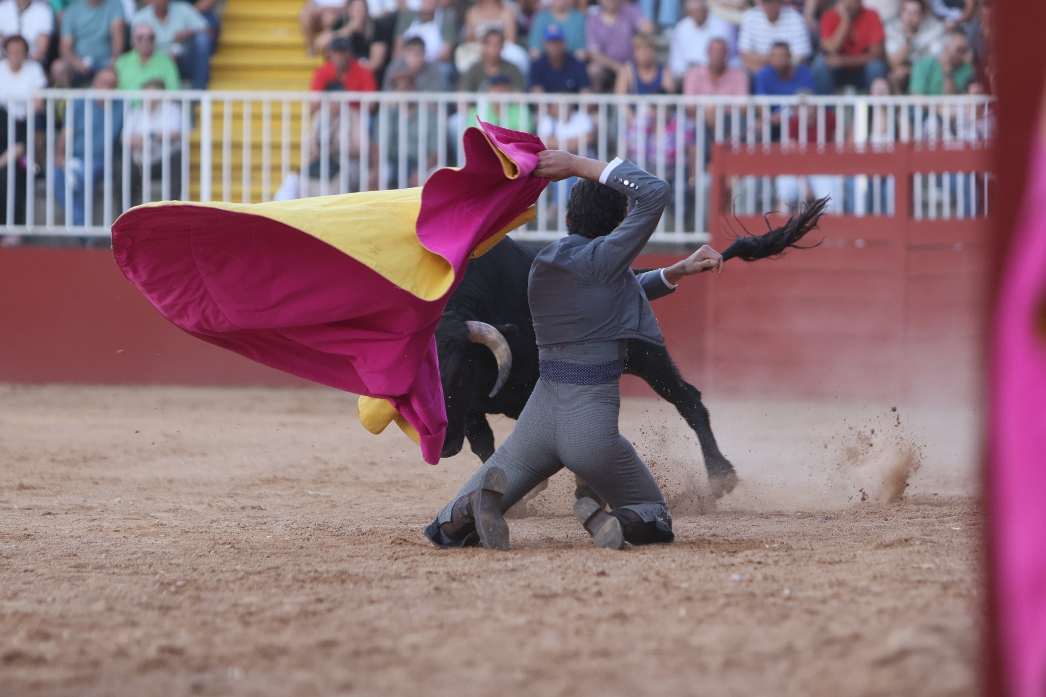 Dos orejas para Mateos, Norte y Rojo en el certamen de novilleros