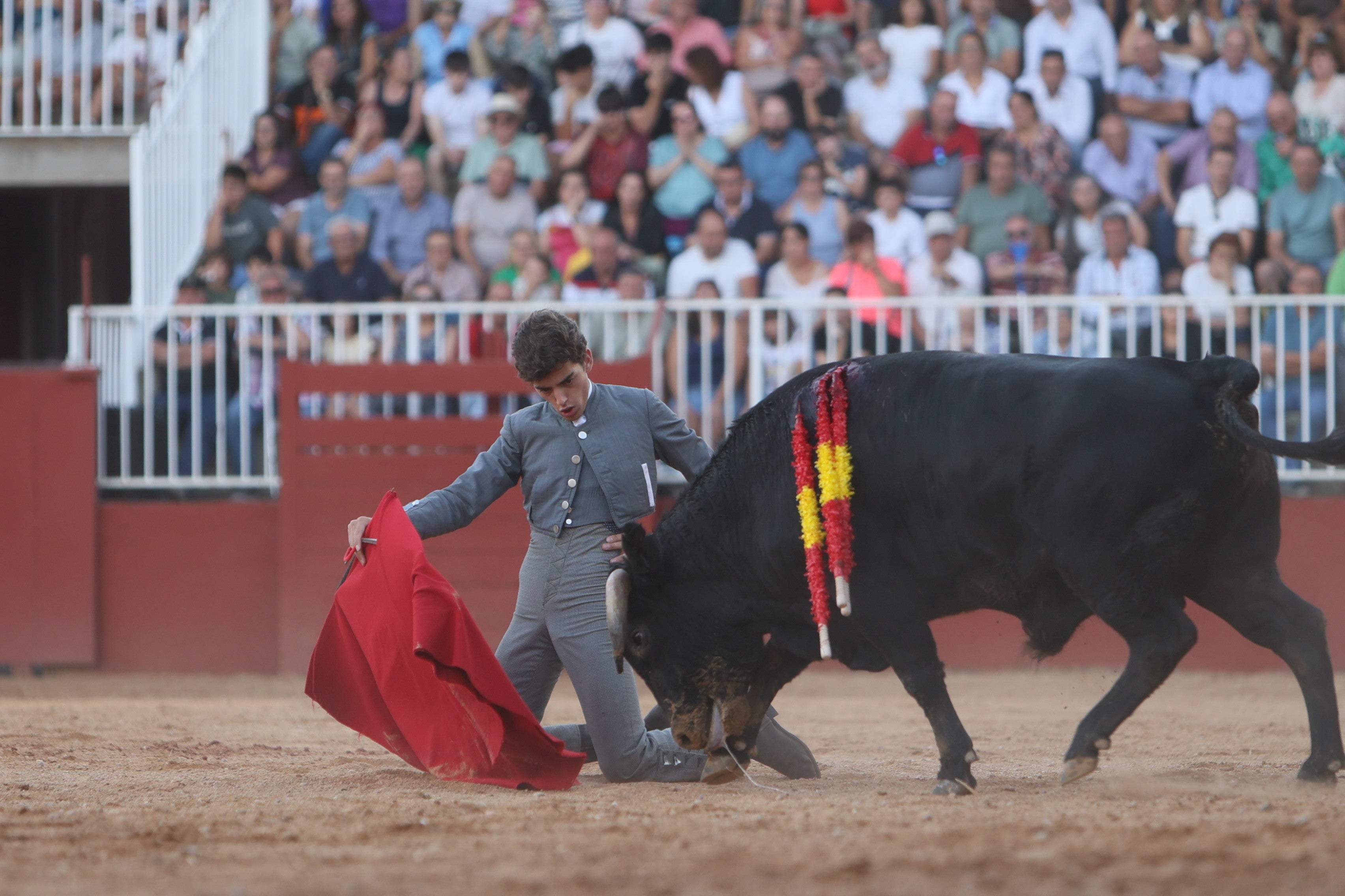 Dos orejas para Mateos, Norte y Rojo en el certamen de novilleros