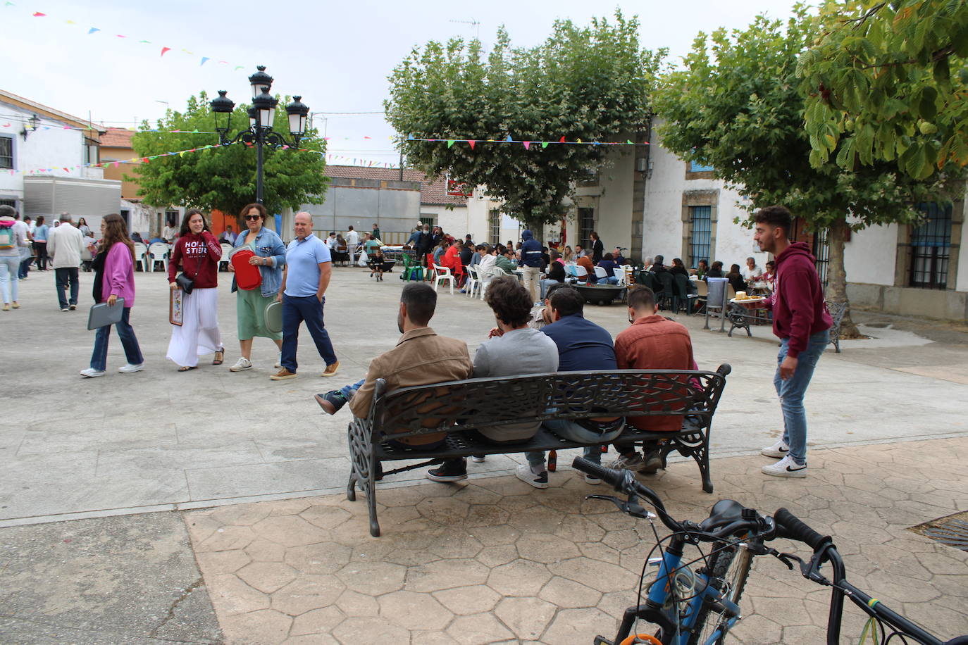 Gallegos de Solmirón acompaña a la Virgen de Gracia Carrero
