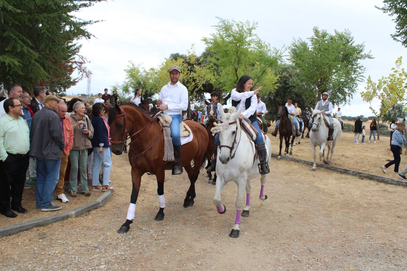 Honores a la Virgen del Carrascal en Cespedosa de Tormes