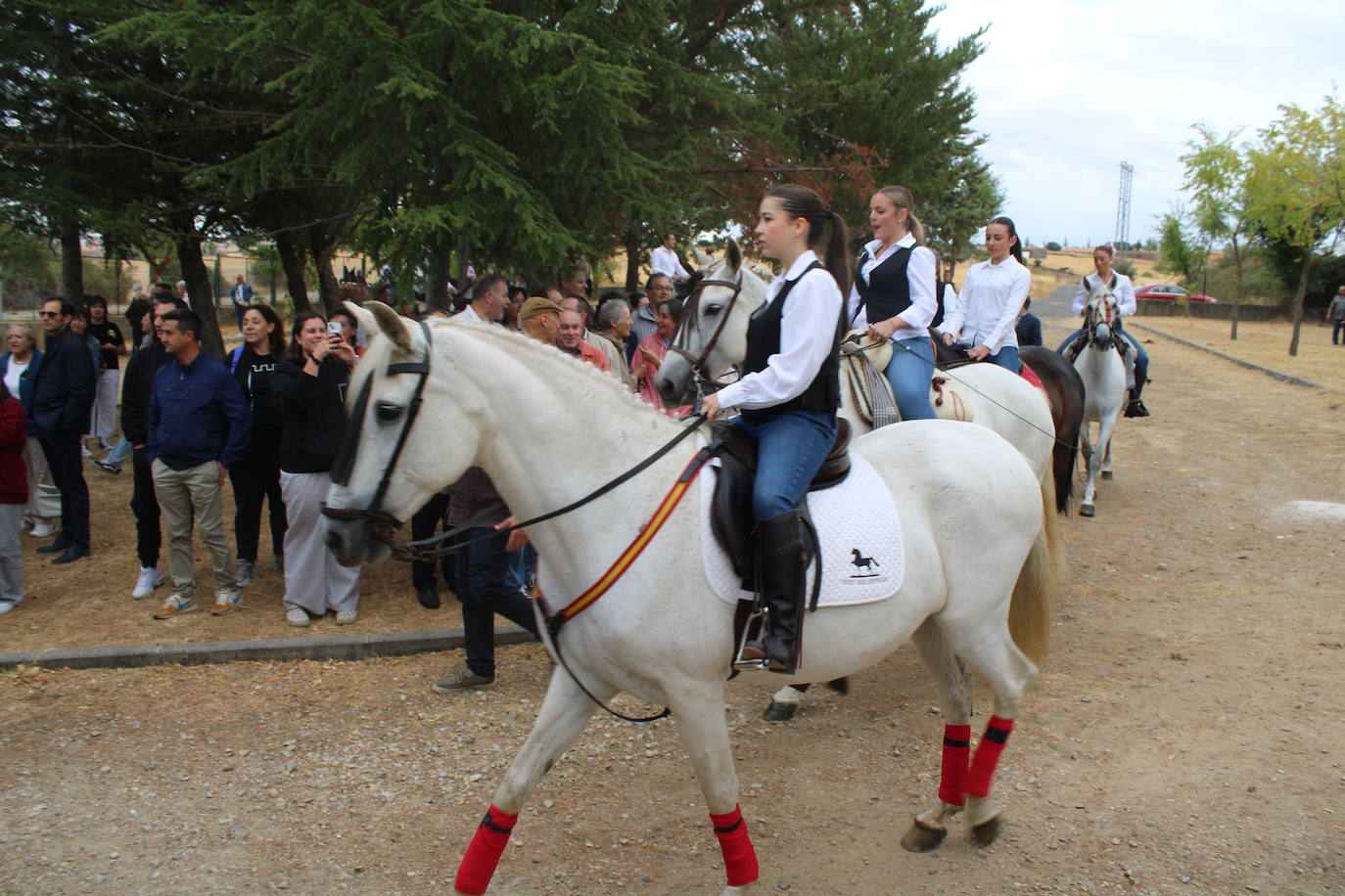 Honores a la Virgen del Carrascal en Cespedosa de Tormes