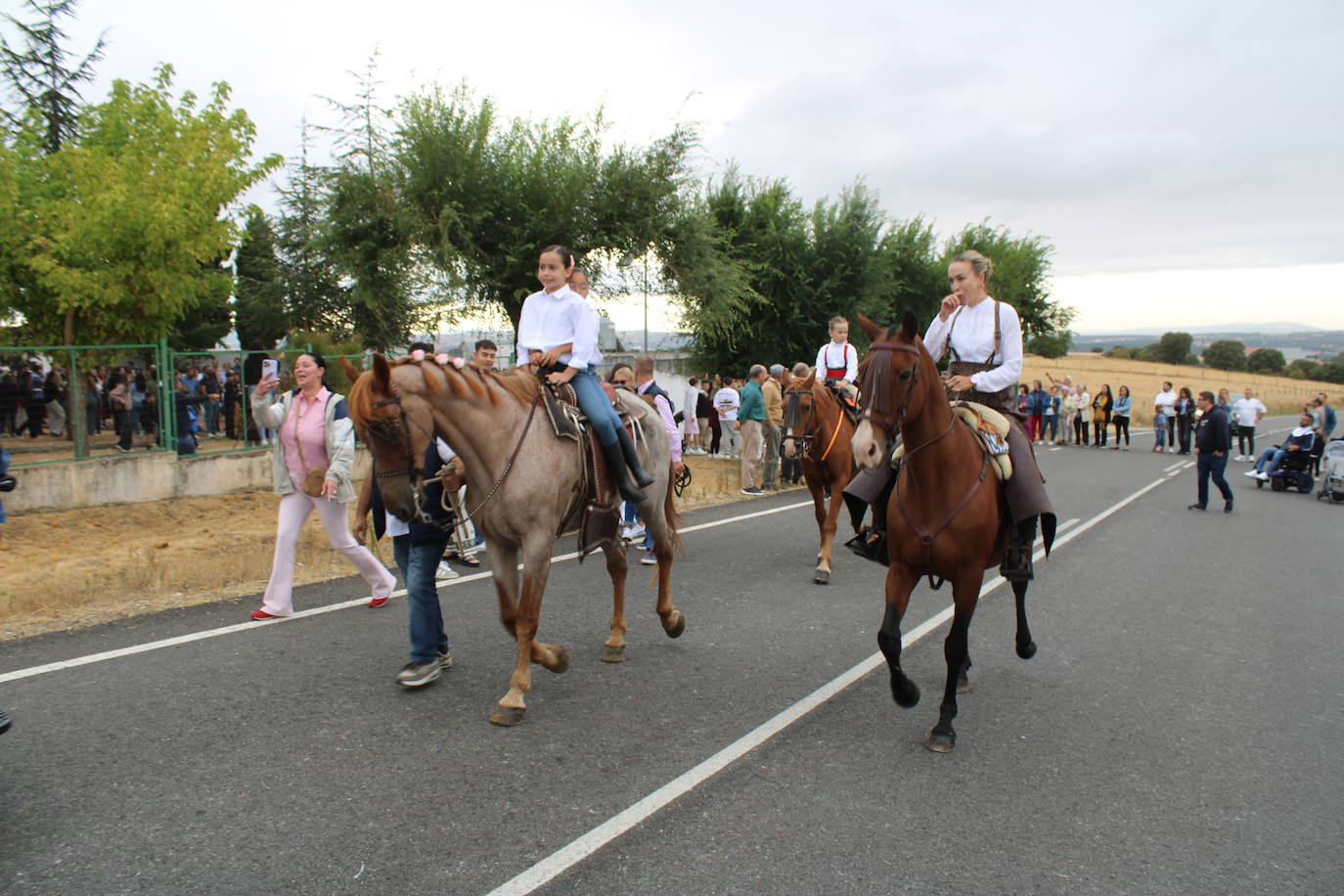 Honores a la Virgen del Carrascal en Cespedosa de Tormes