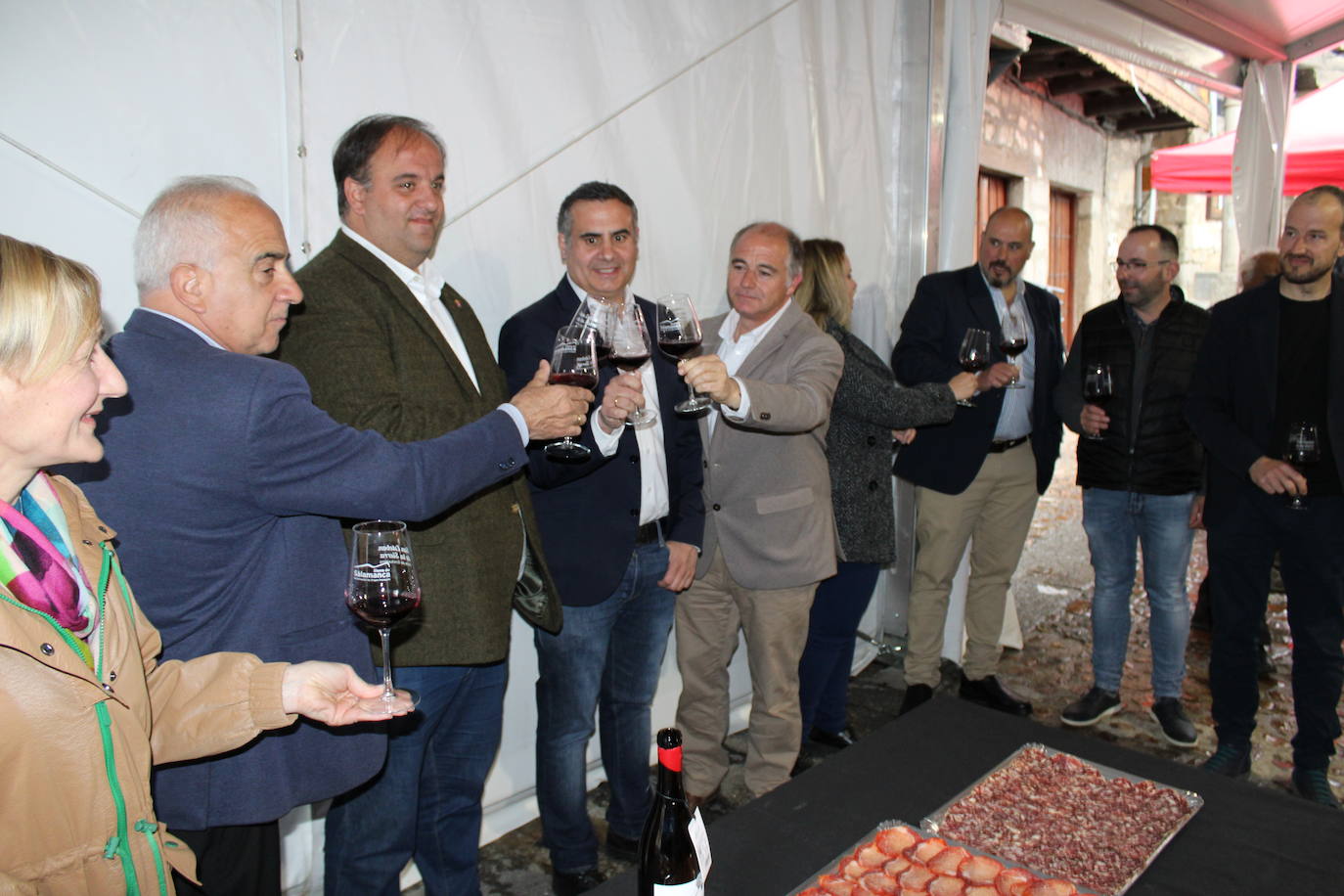 Honores a la Virgen del Carrascal en Cespedosa de Tormes