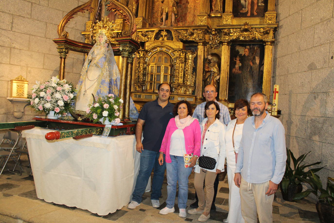 Honores a la Virgen del Carrascal en Cespedosa de Tormes