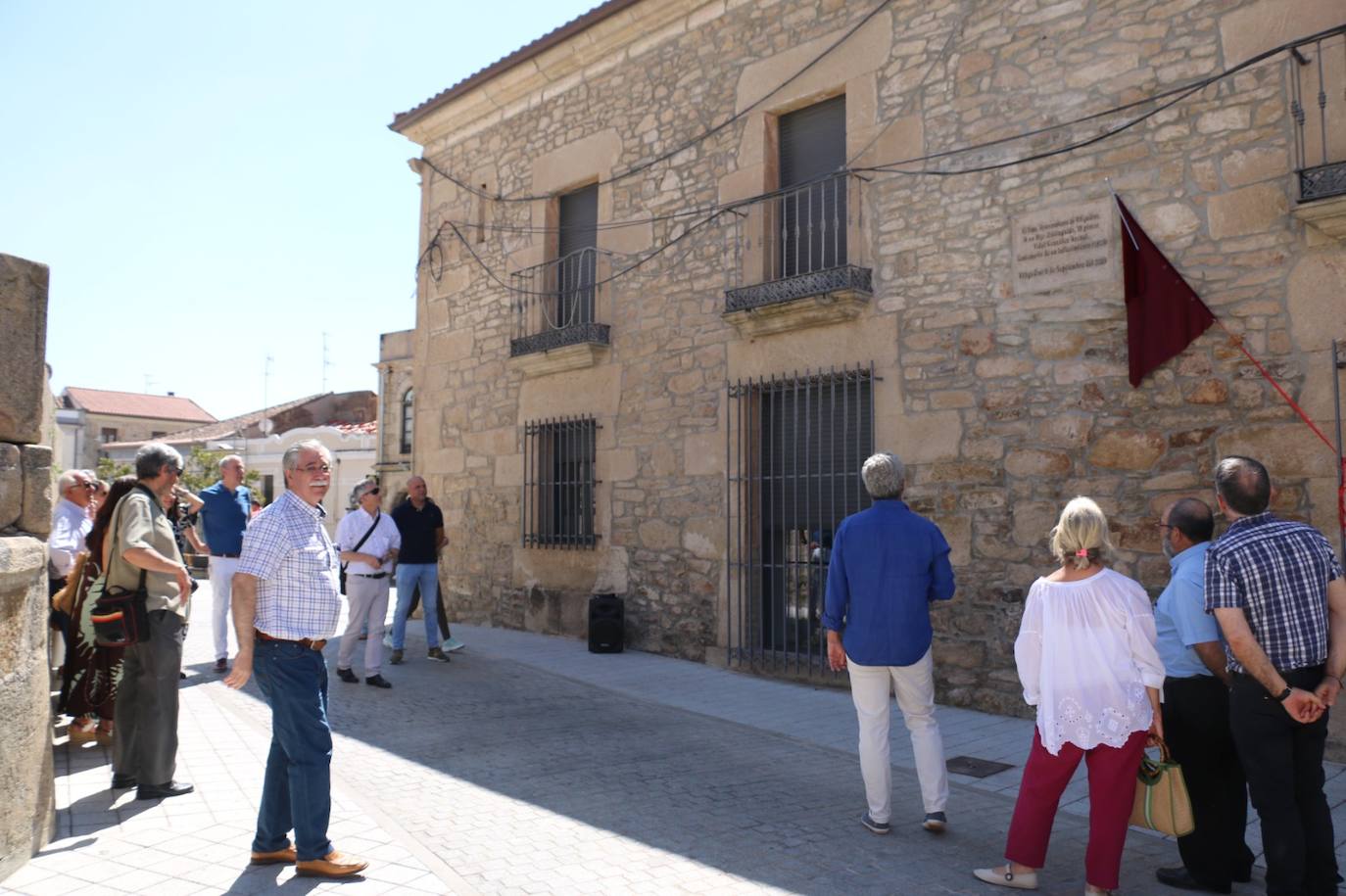 Vitigudino rinde honores a González Arenal