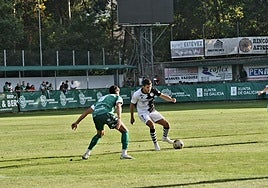 Iván Moreno, durante el choque de este domingo en Espiñedo.