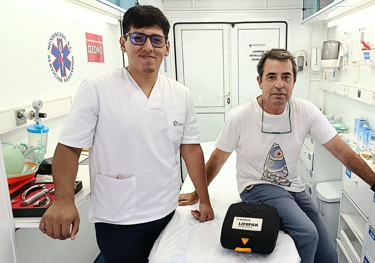 Víctor Bellido y Juan Carlos Martín velan por la salud de los visitantes.