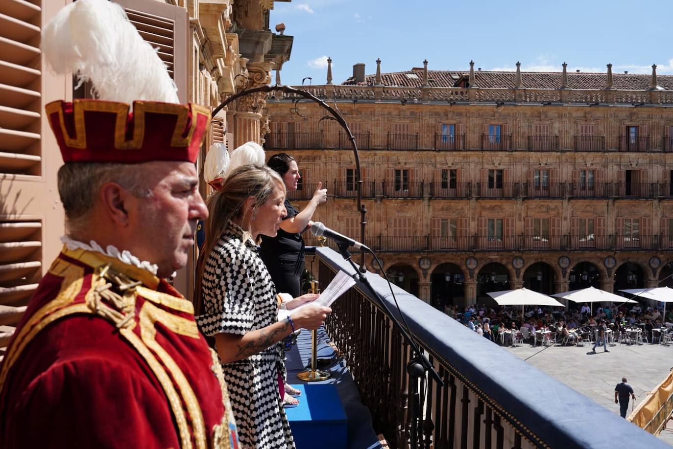 El pregón de Sara Cuadrado en el Ayuntamiento, en imágenes