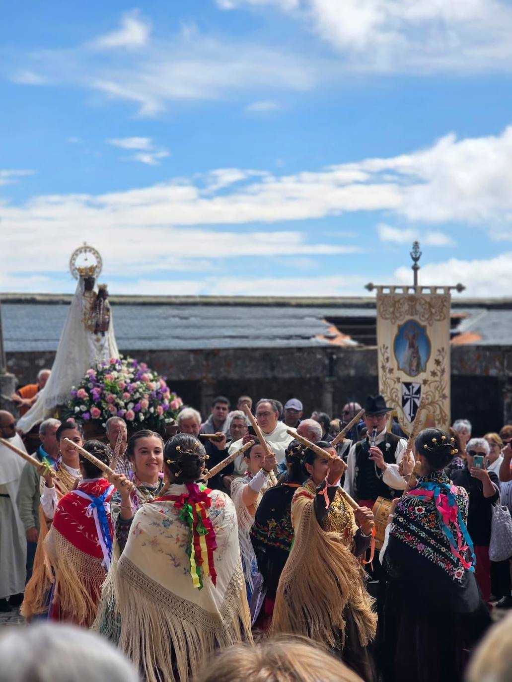 La devoción de La Alberca llega a la Virgen de la Peña de Francia