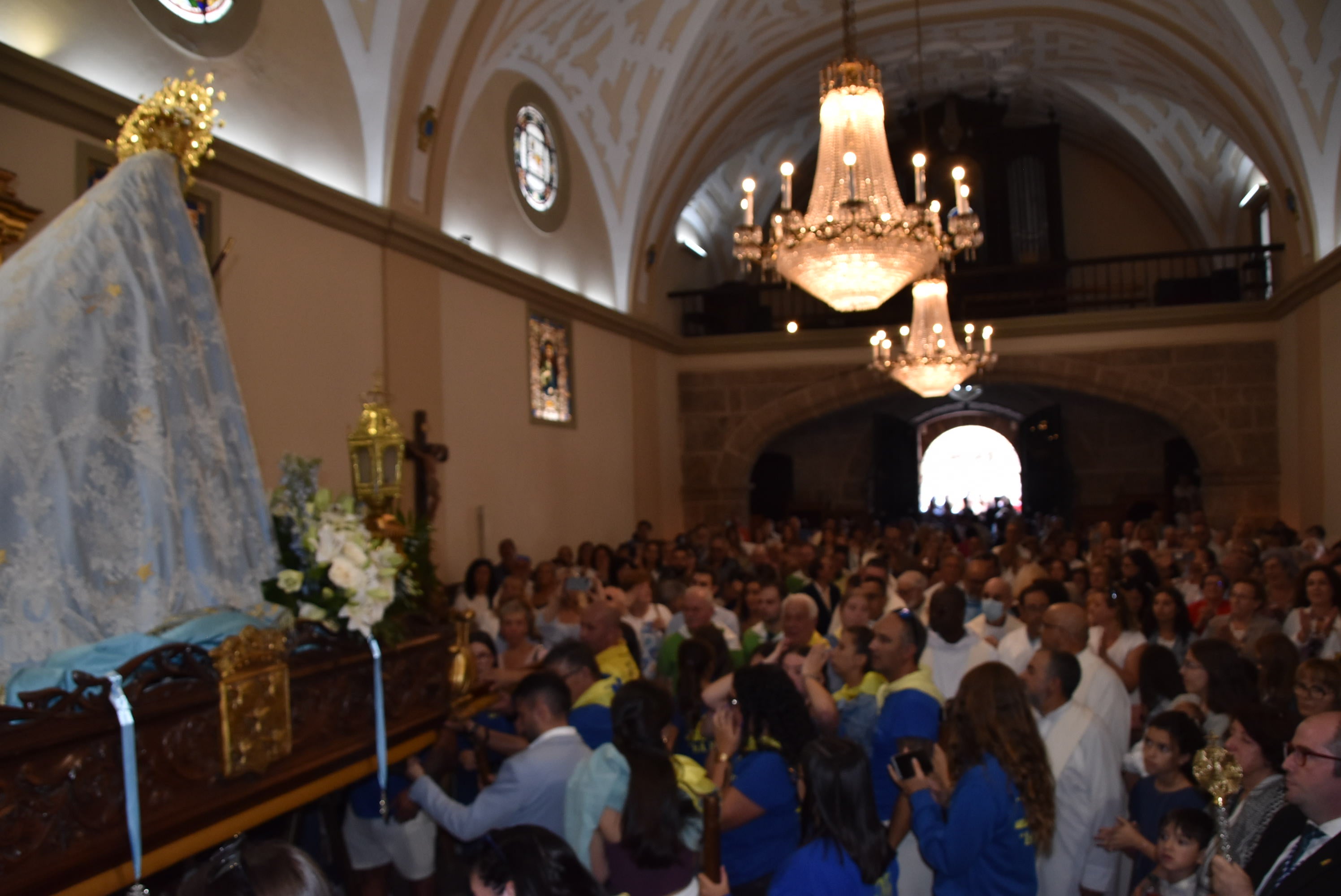El paraje de El Castañar en Béjar se llena de fieles para acompañar a la Virgen