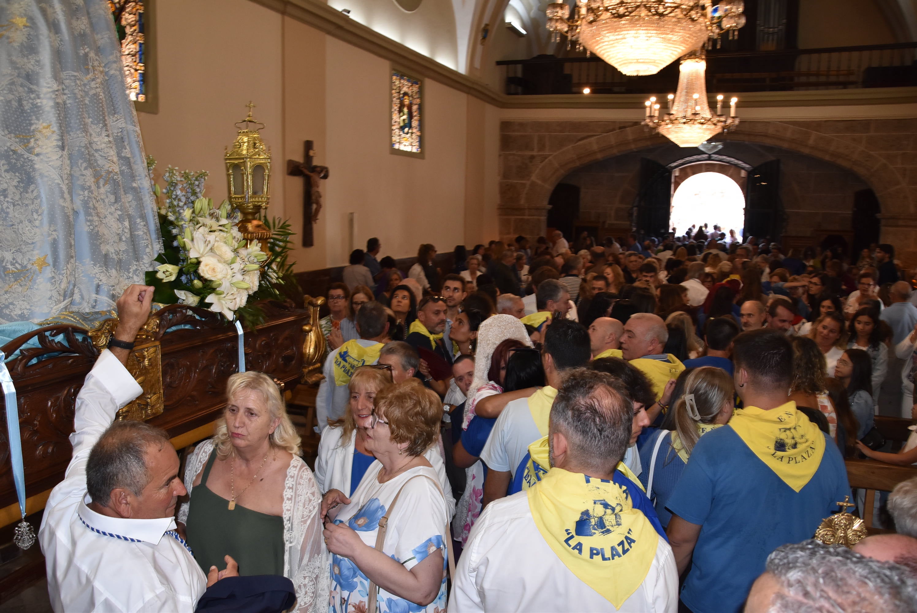 El paraje de El Castañar en Béjar se llena de fieles para acompañar a la Virgen