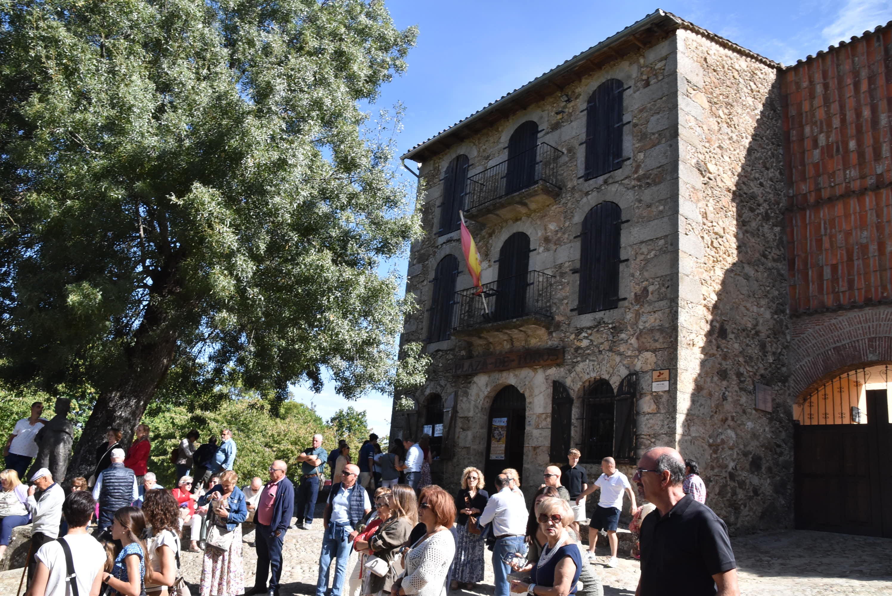 El paraje de El Castañar en Béjar se llena de fieles para acompañar a la Virgen