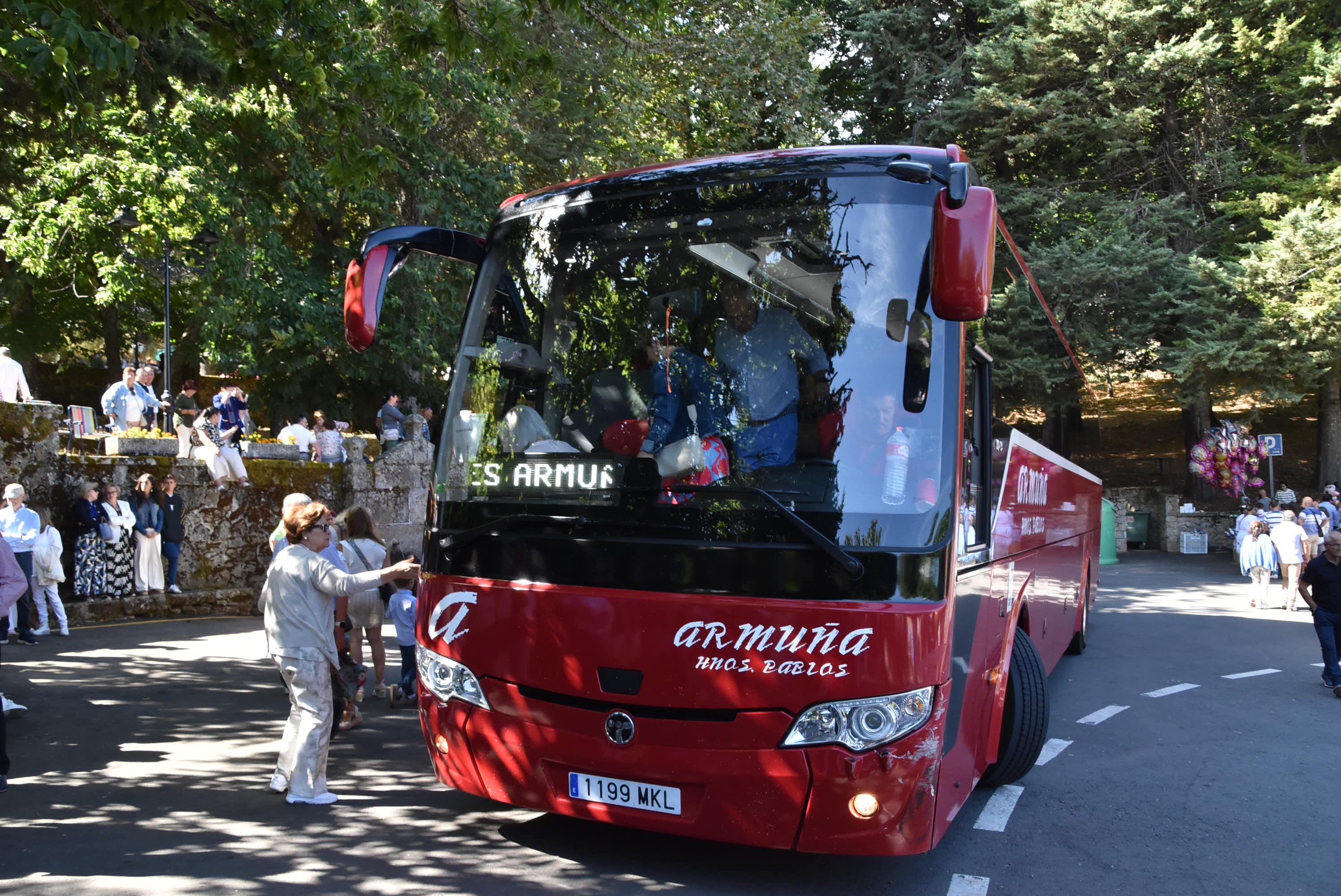 El paraje de El Castañar en Béjar se llena de fieles para acompañar a la Virgen