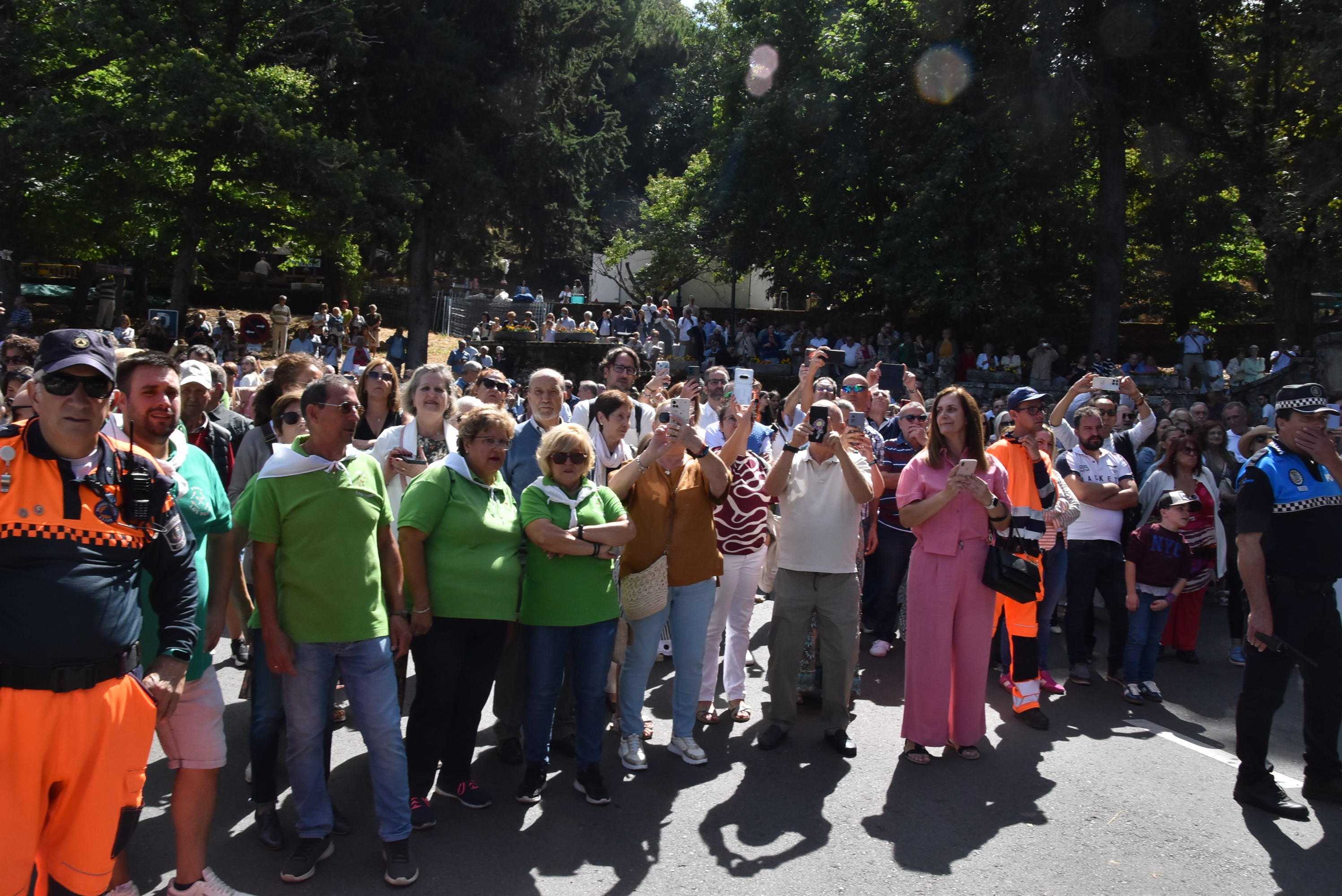 El paraje de El Castañar en Béjar se llena de fieles para acompañar a la Virgen