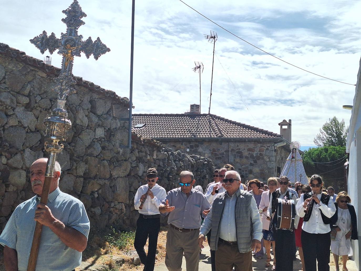 Encuentro junto a la Virgen de Gracia Carrero en Gallegos de Solmirón