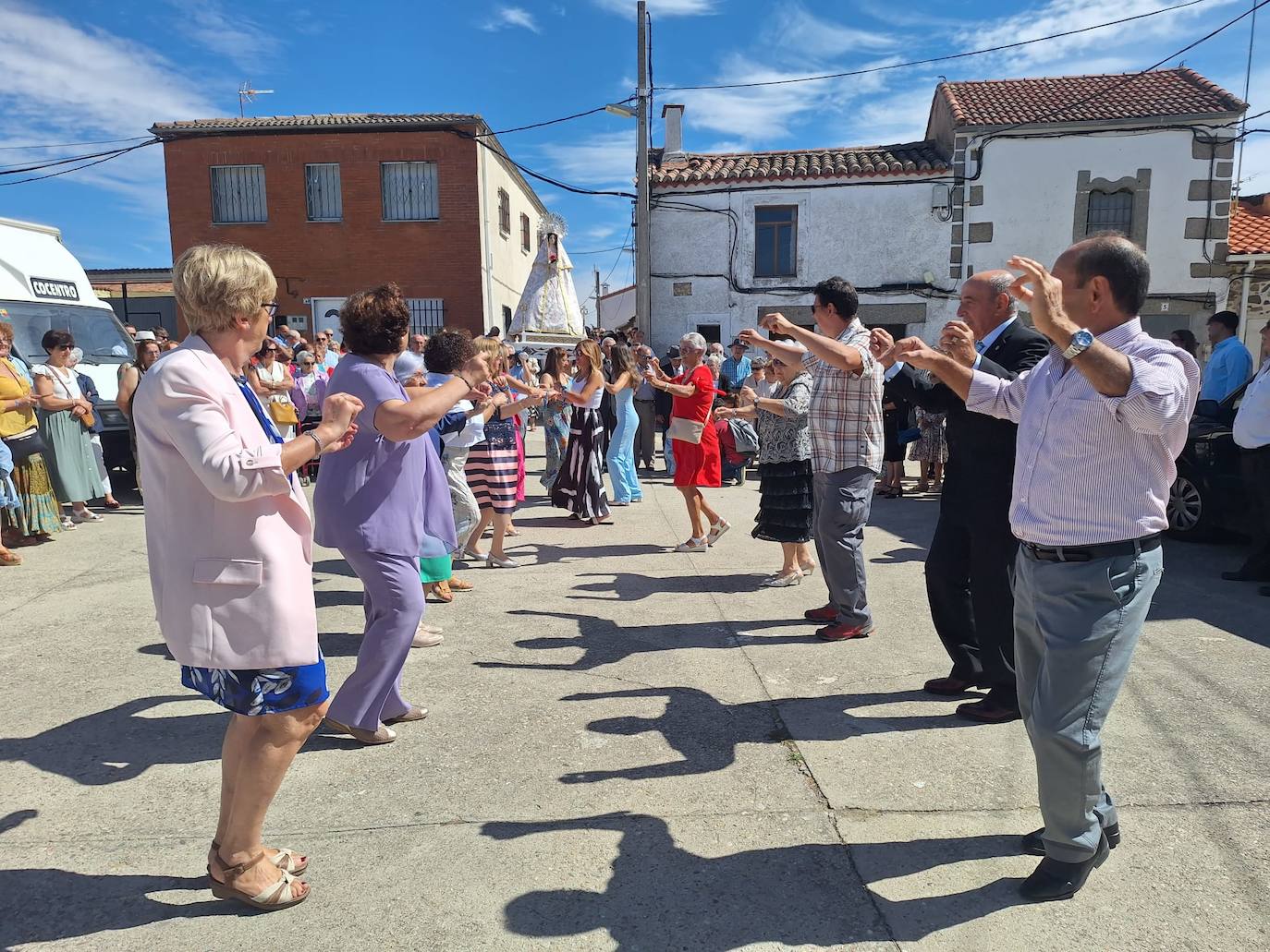 Encuentro junto a la Virgen de Gracia Carrero en Gallegos de Solmirón