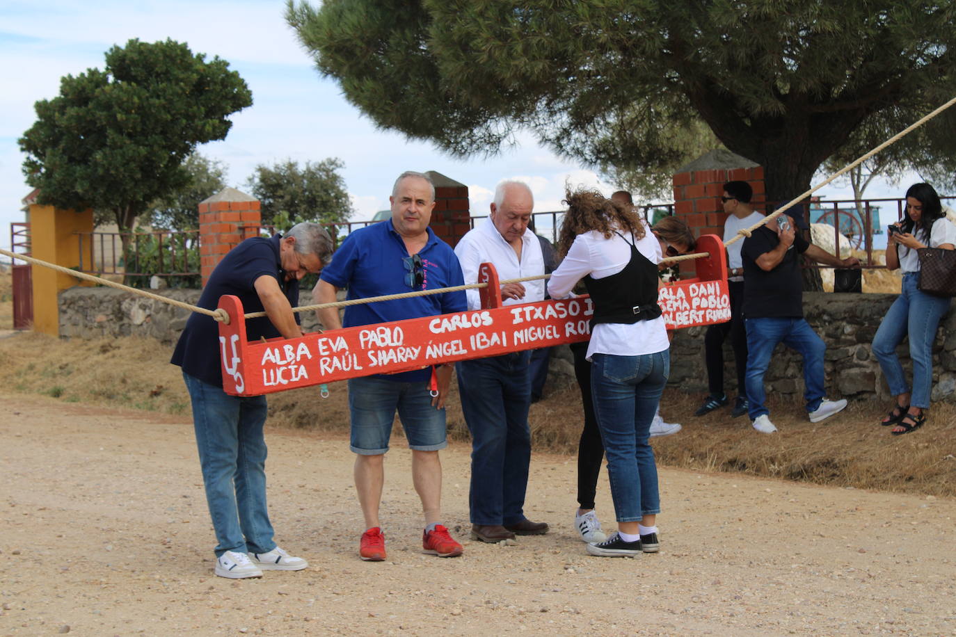Día de esplendor para honrar a la Virgen en Cespedosa de Tormes