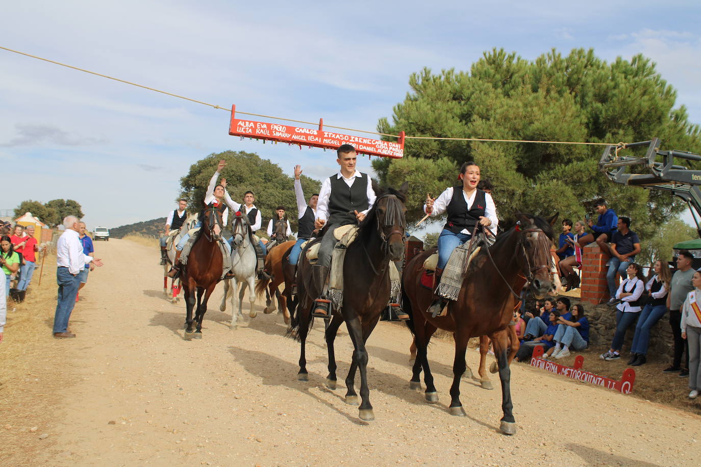Día de esplendor para honrar a la Virgen en Cespedosa de Tormes