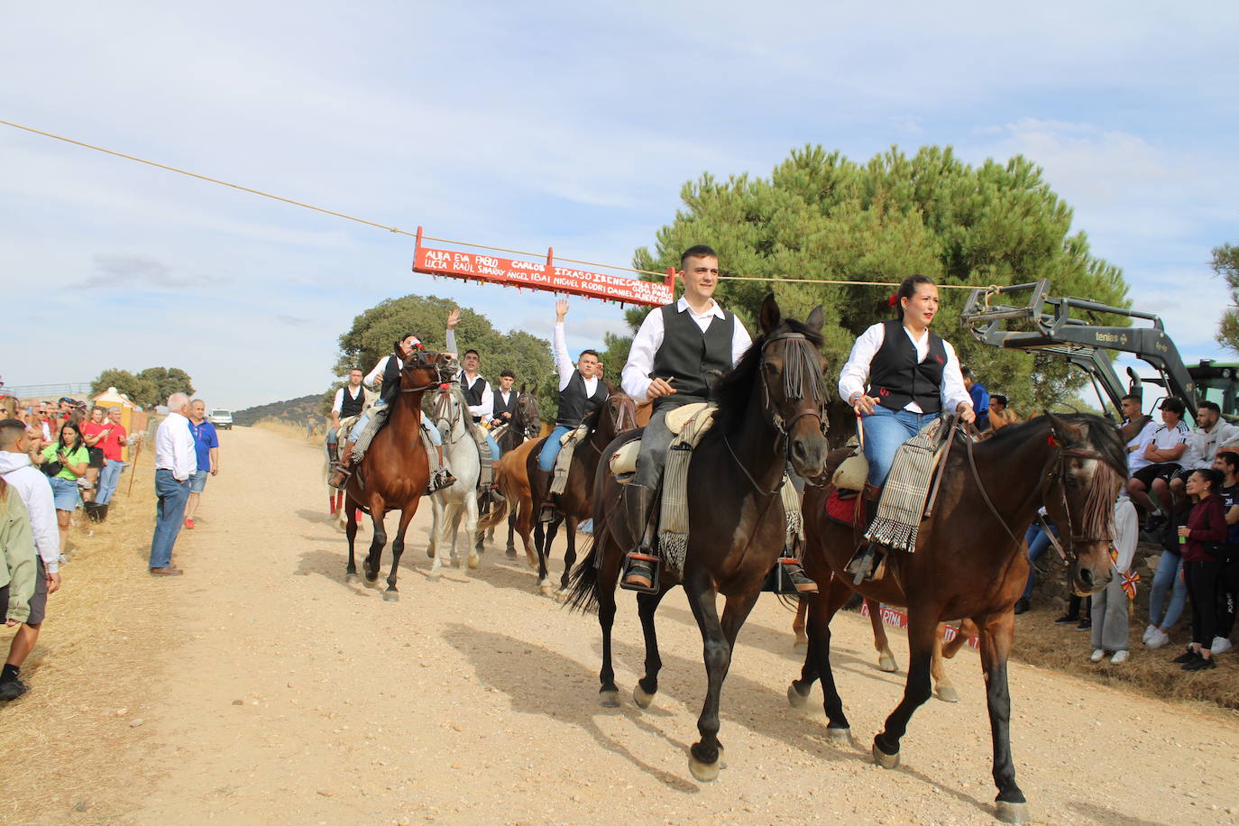 Día de esplendor para honrar a la Virgen en Cespedosa de Tormes