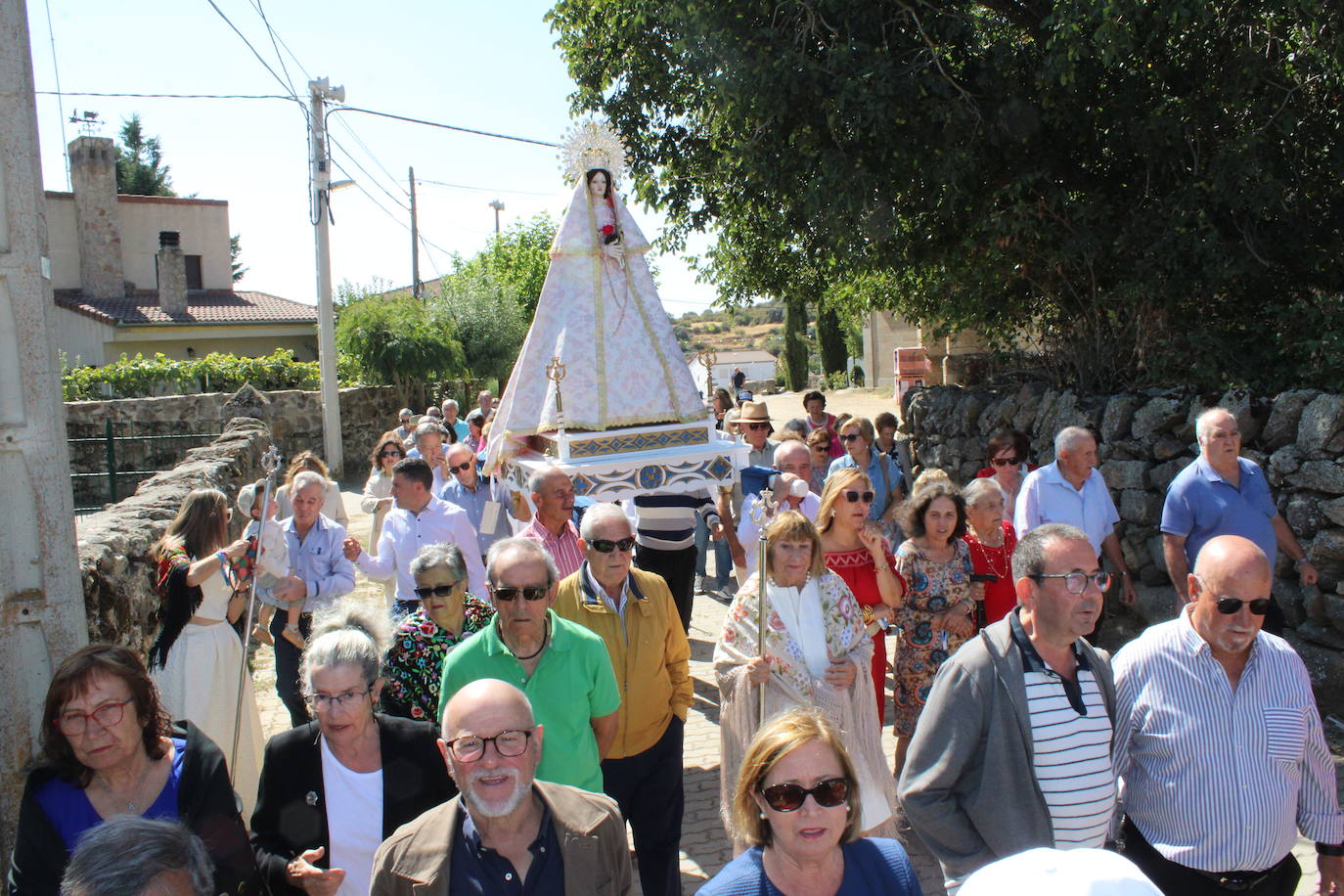 Gallegos de Solmirón entona el &quot;Adiós&quot; a la Virgen de Gracia Carrero