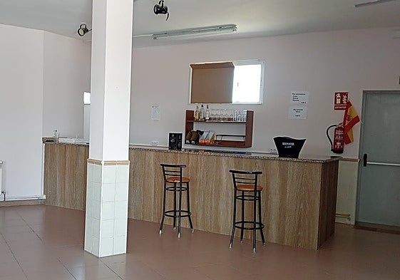Barra del bar de Coca de Alba.