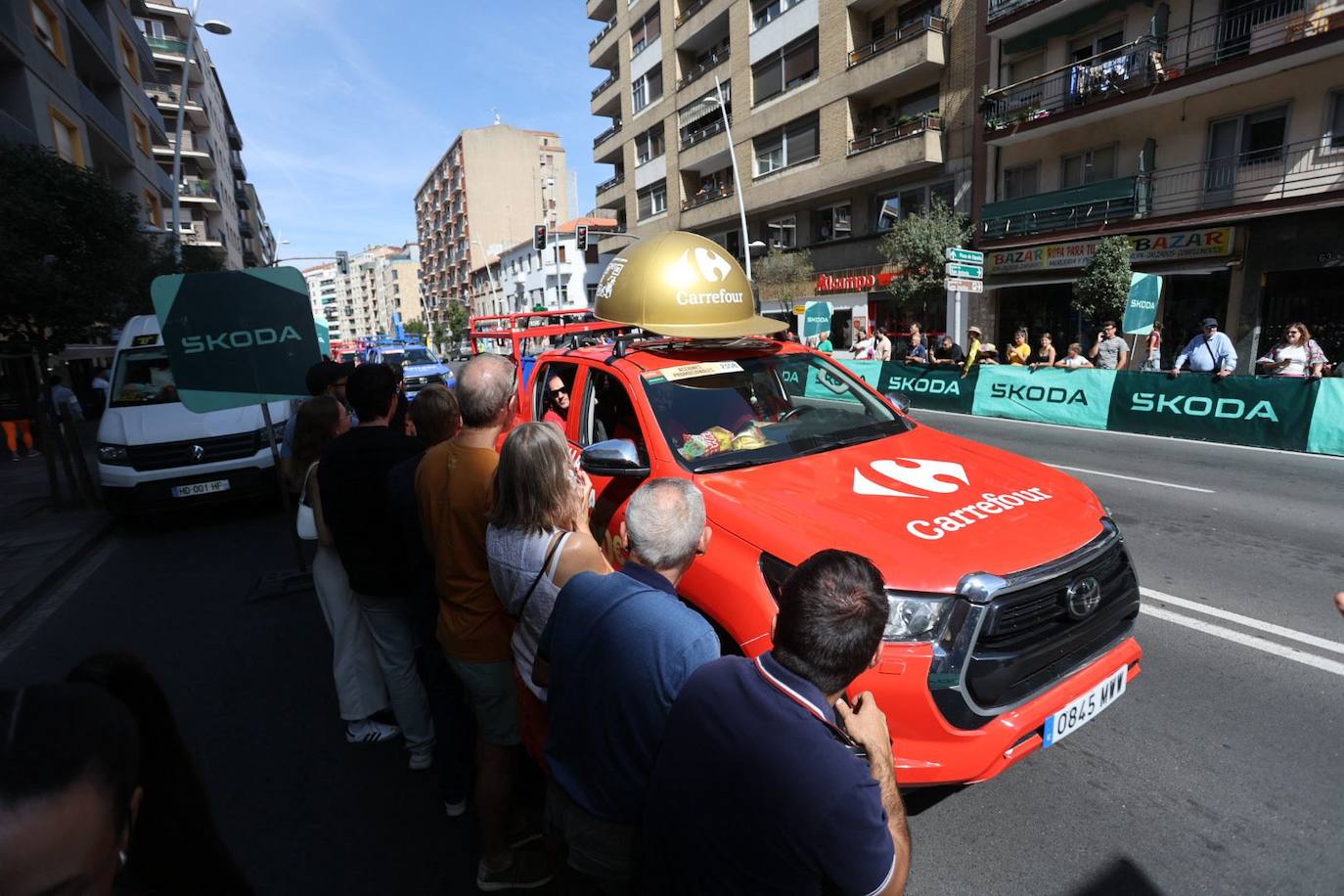 Mucha seguridad, protestas, y afición por el ciclismo: todas las imágenes de La Vuelta en Salamanca