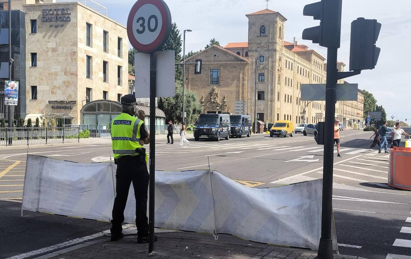 Mucha seguridad, protestas, y afición por el ciclismo: todas las imágenes de La Vuelta en Salamanca