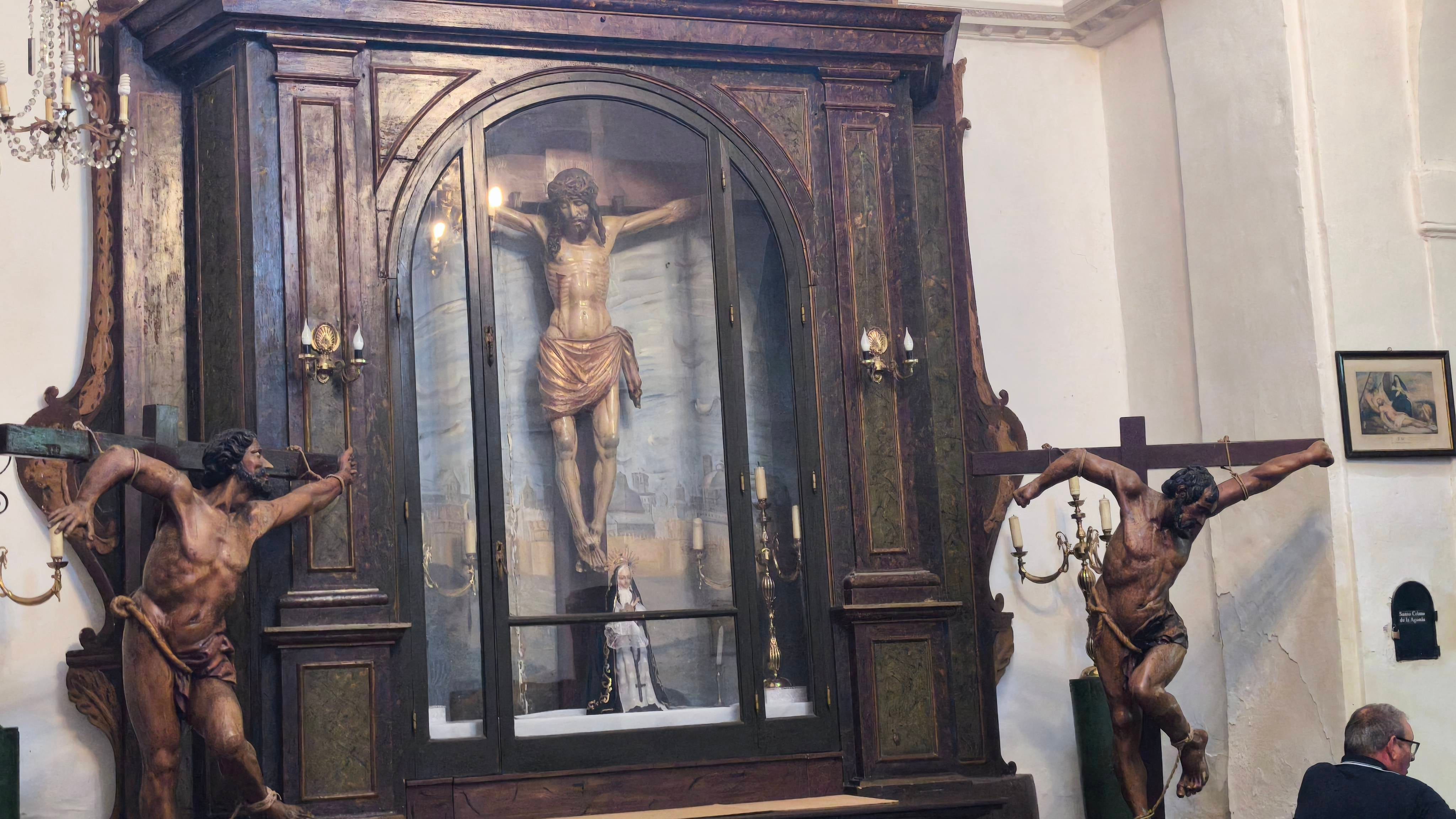 Emocionante bajada del Cristo de la Agonía en Peñaranda