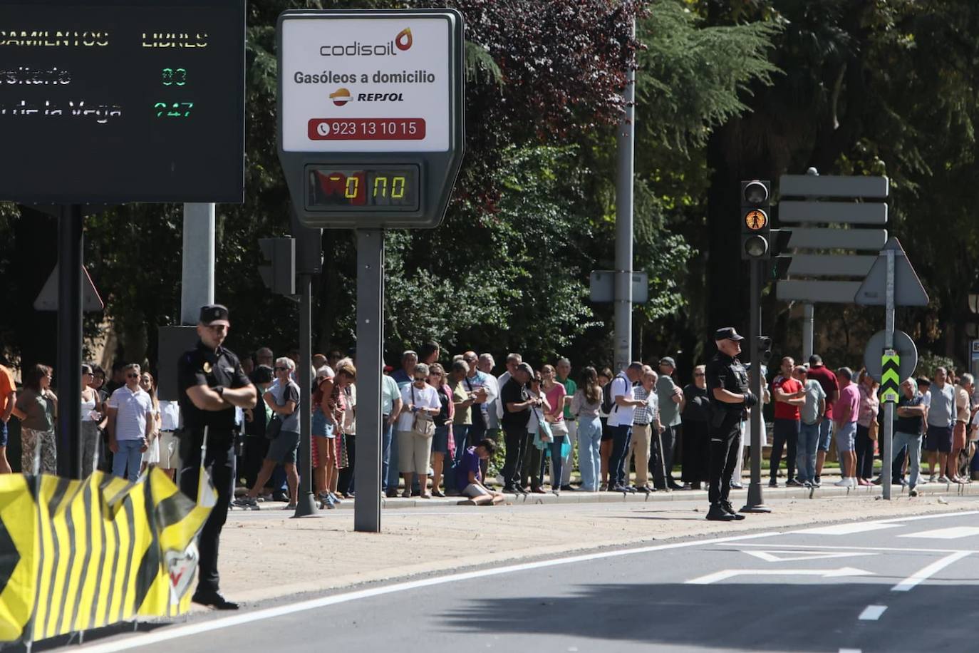 Mucha seguridad, protestas, y afición por el ciclismo: todas las imágenes de La Vuelta en Salamanca