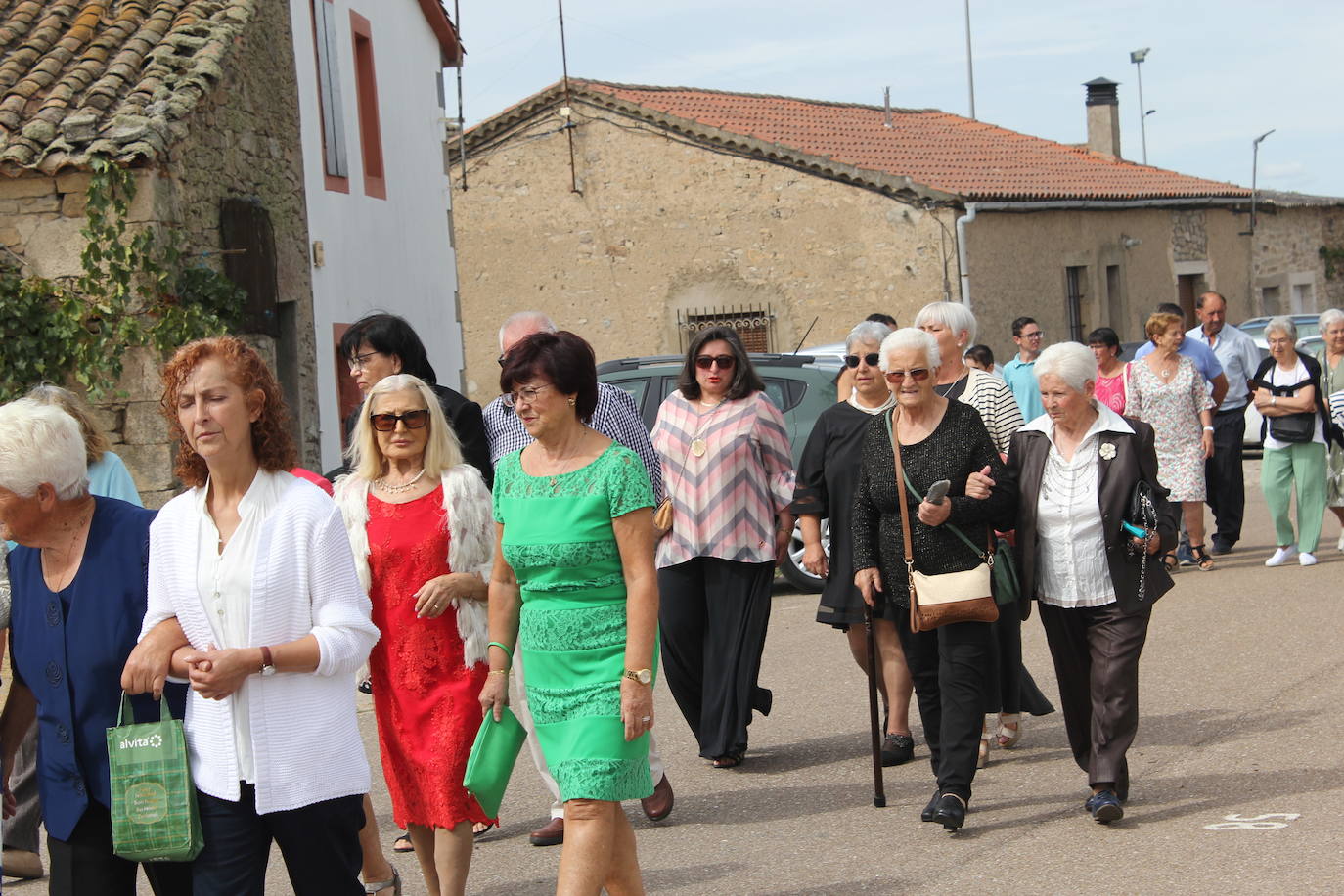 Trabanca se entrega a la Virgen del Carmen en el primer día de fiestas