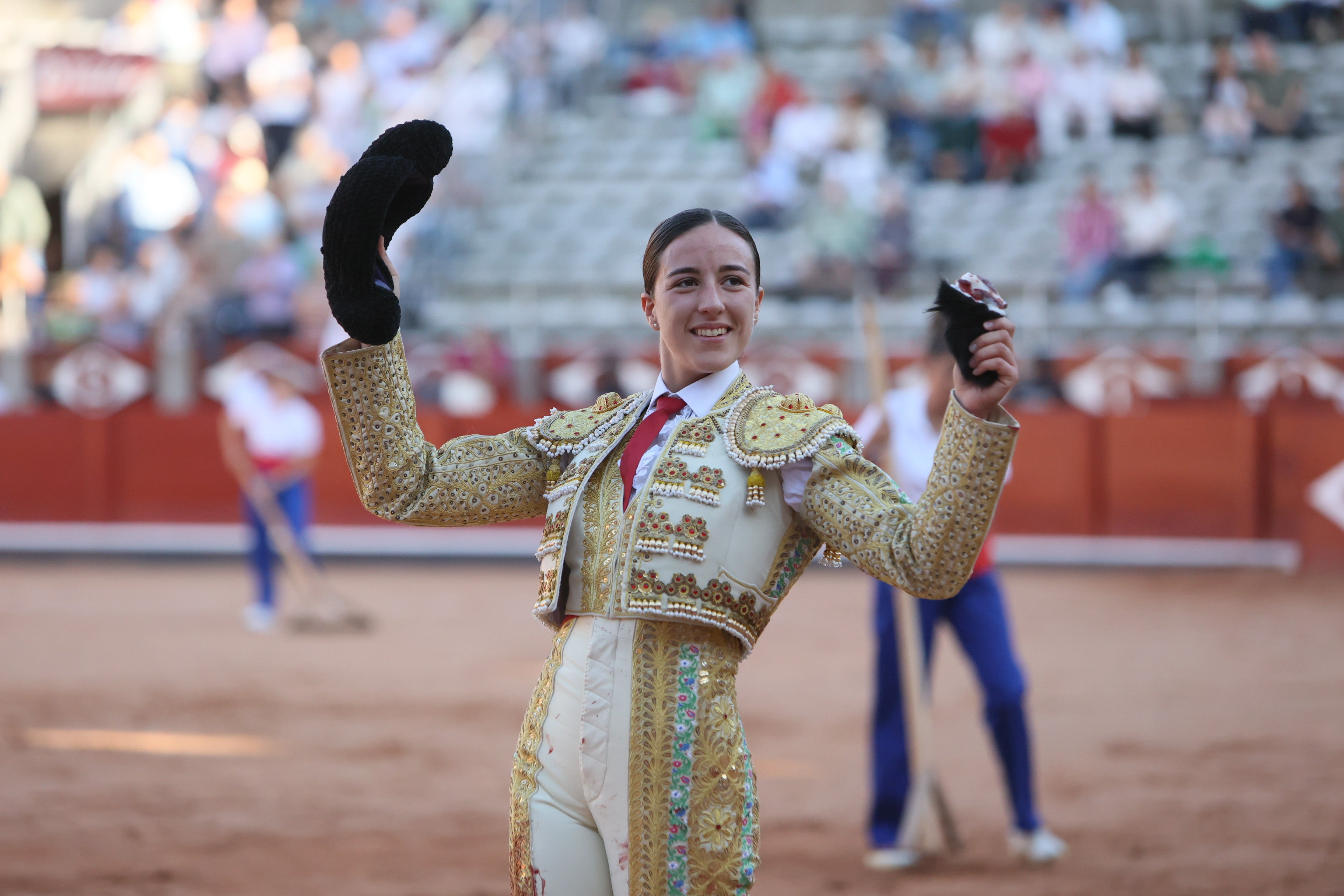 Las mejores imágenes de la novillada que abrió la Feria