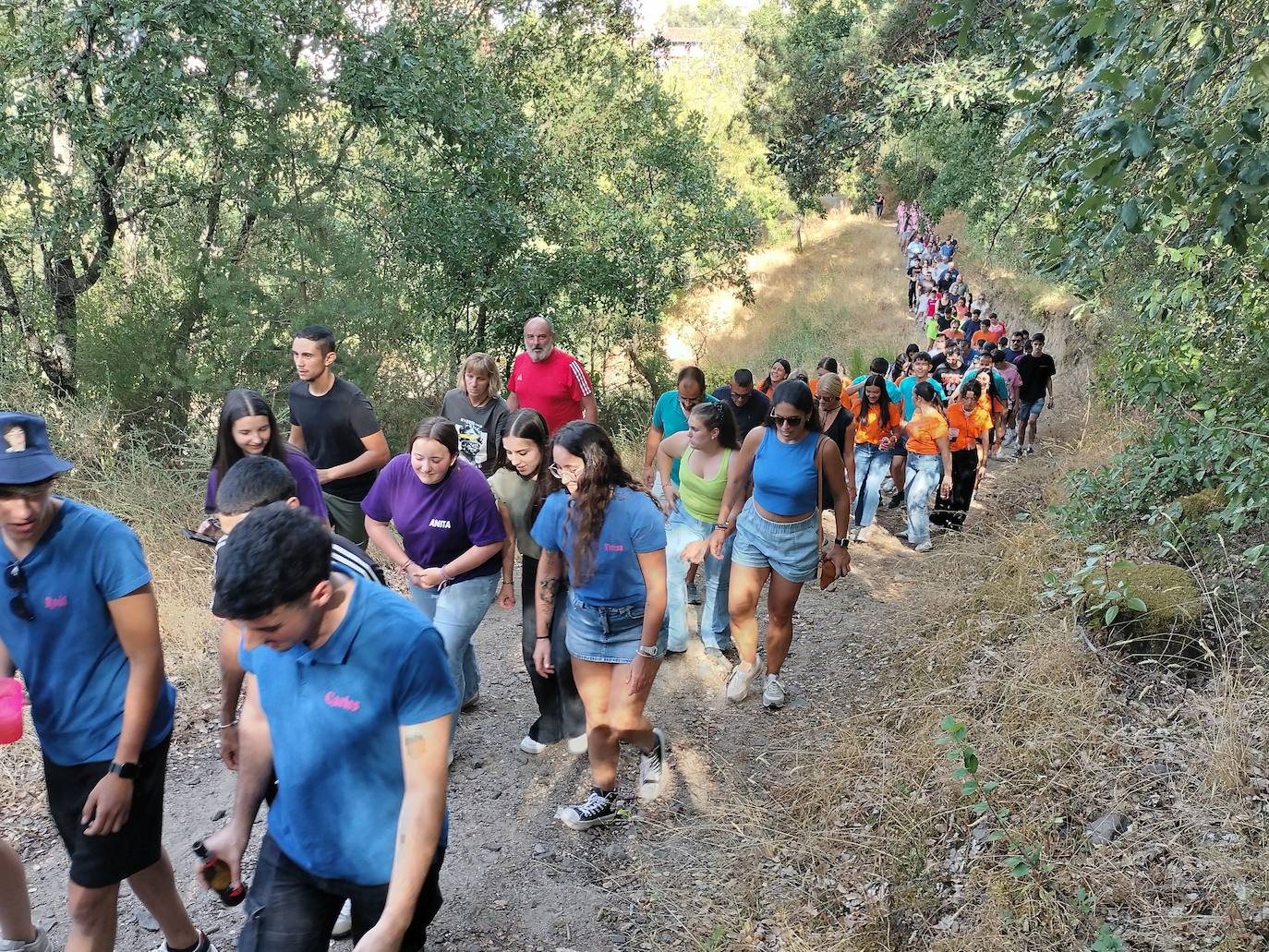 San Esteban de la Sierra celebra una intensa jornada de vísperas en honor al Cristo
