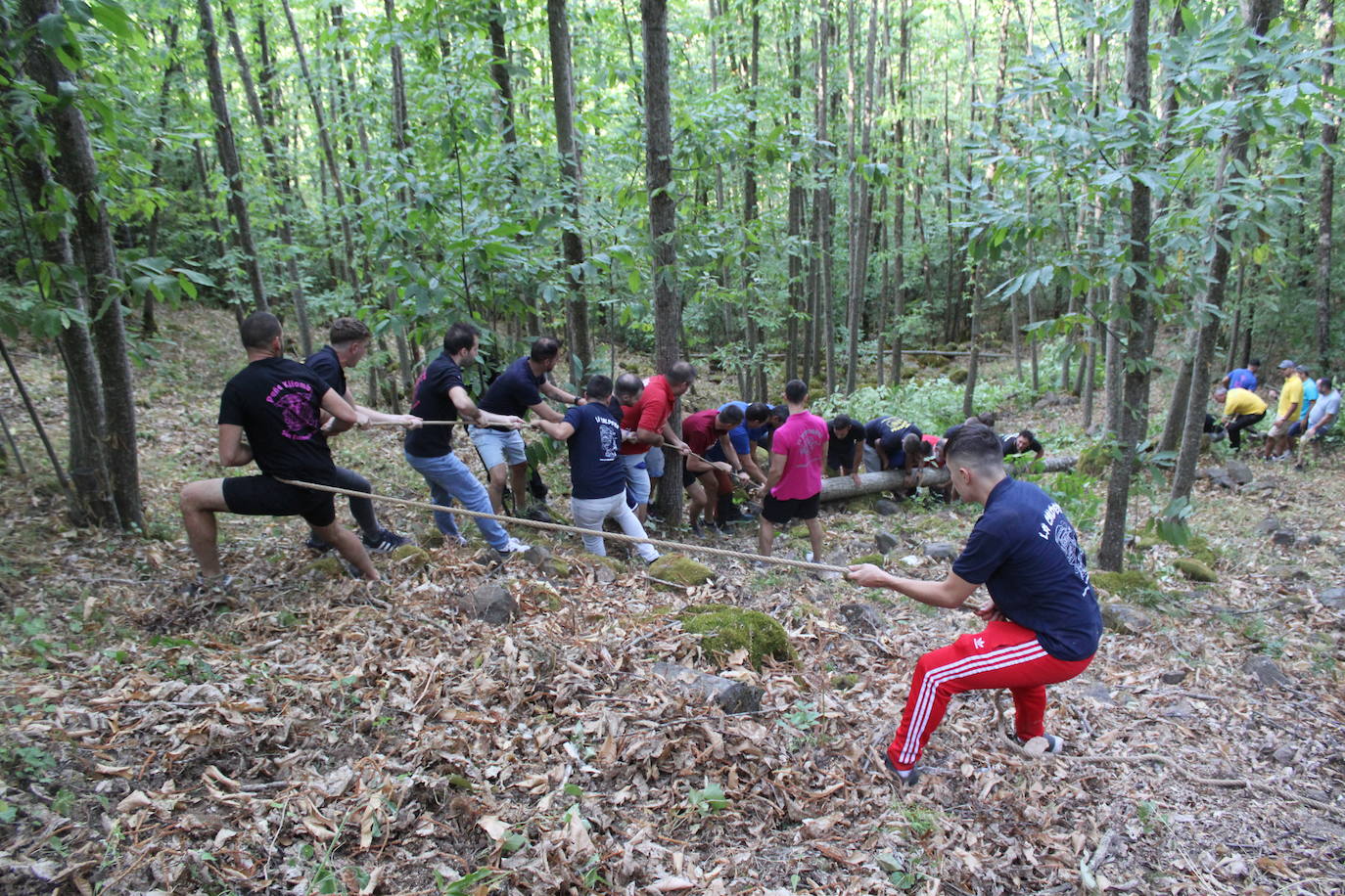 San Esteban de la Sierra celebra una intensa jornada de vísperas en honor al Cristo
