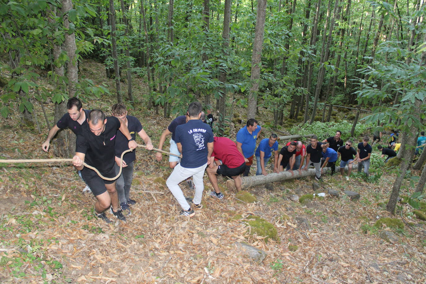 San Esteban de la Sierra celebra una intensa jornada de vísperas en honor al Cristo