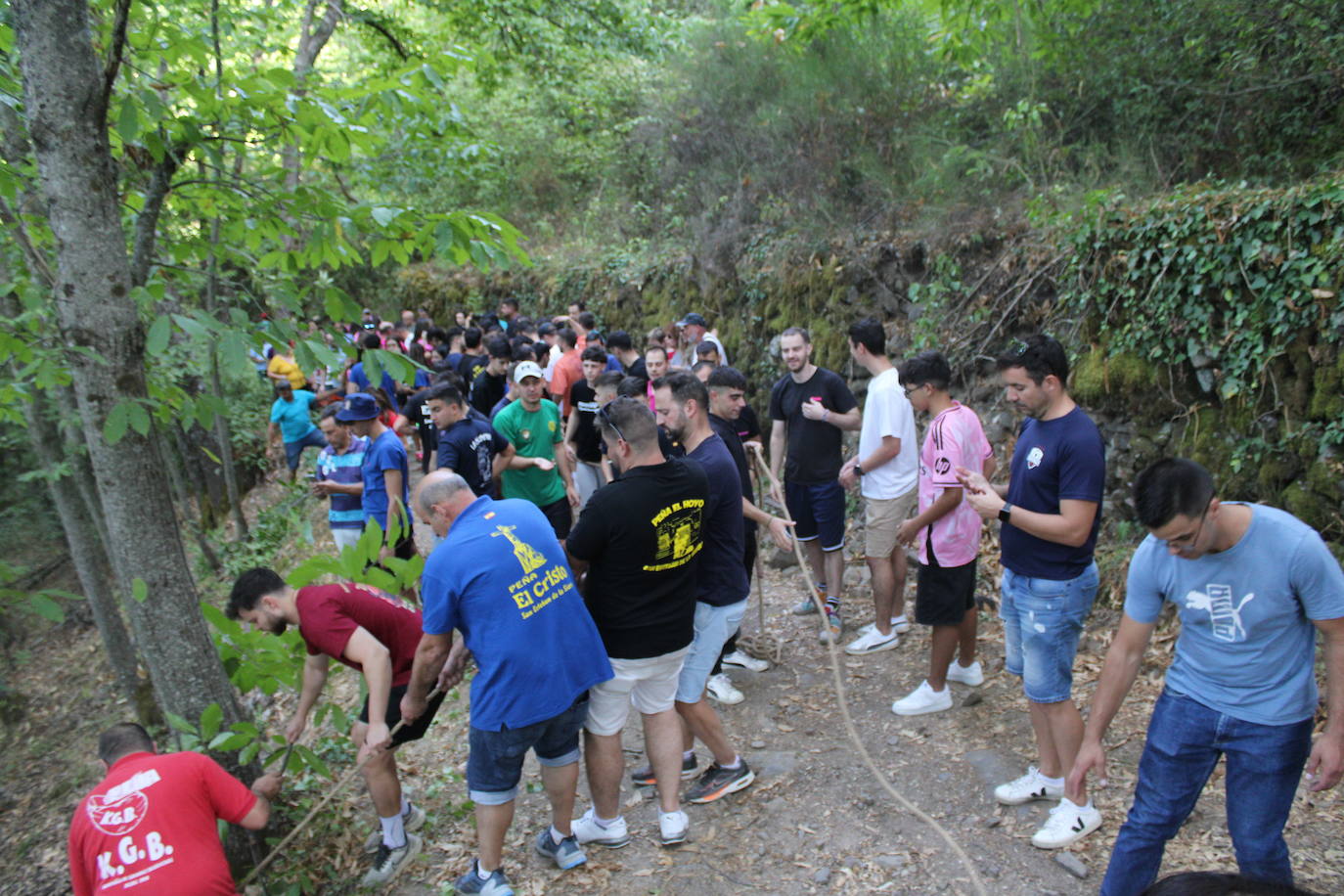 San Esteban de la Sierra celebra una intensa jornada de vísperas en honor al Cristo