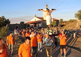Traslado del Cristo desde la ermita a la iglesia parroquial