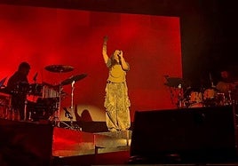 Los ritmos urbanos de la artista Lia Kali 'toman' la Plaza Mayor