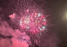 Las riberas del Tormes se llenan para ver el espectáculo pirotécnico, broche de las Ferias y Fiestas