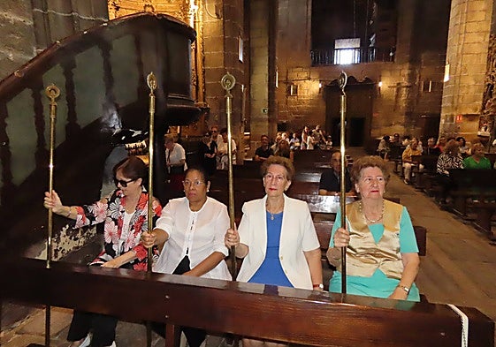 Interior de la iglesia de Salmoral