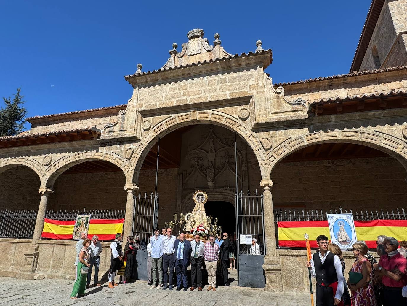 La Virgen de la Vega luce con esplendor en Piedrahita