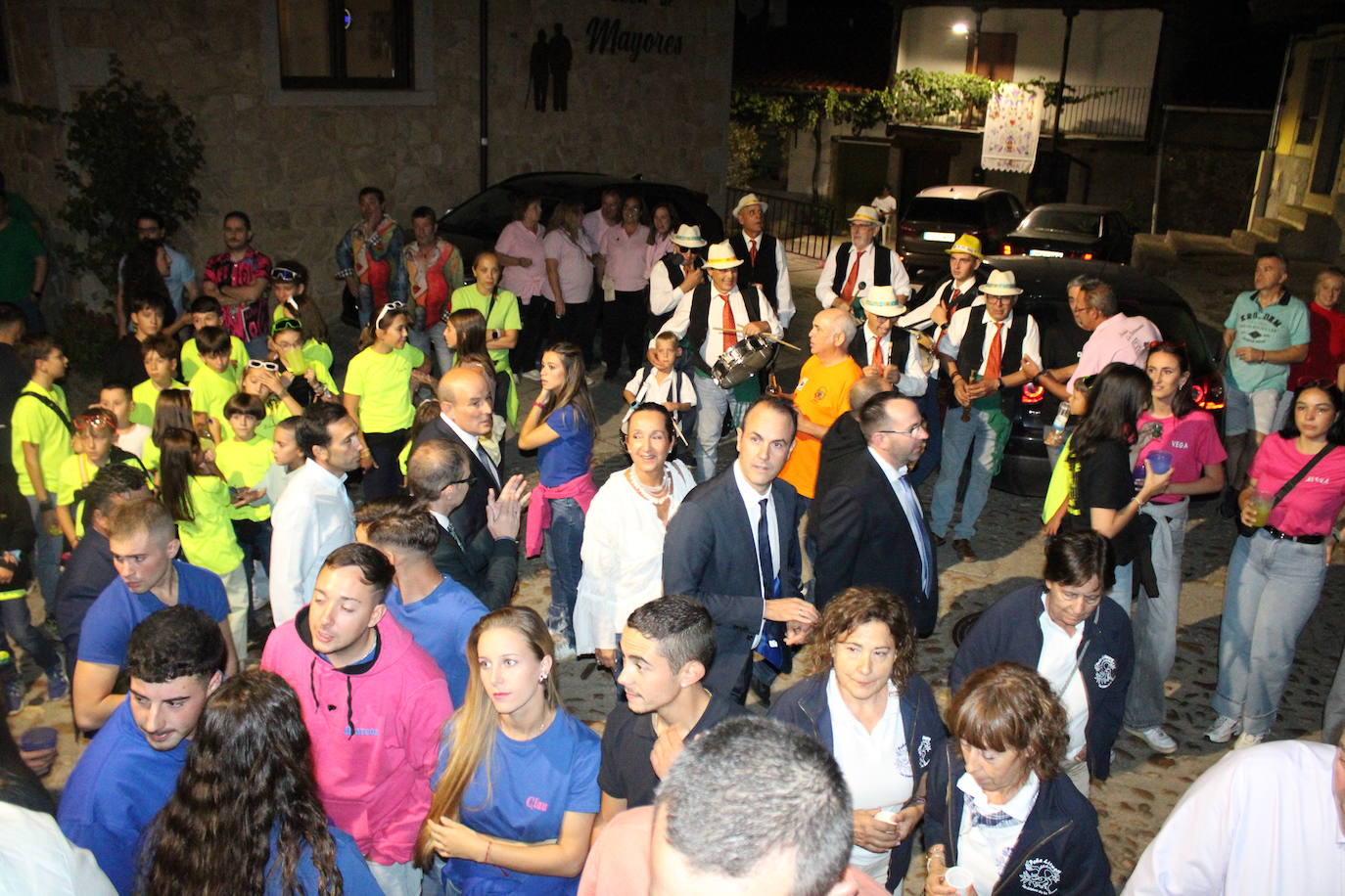 San Esteban de la Sierra celebra una intensa jornada de vísperas en honor al Cristo
